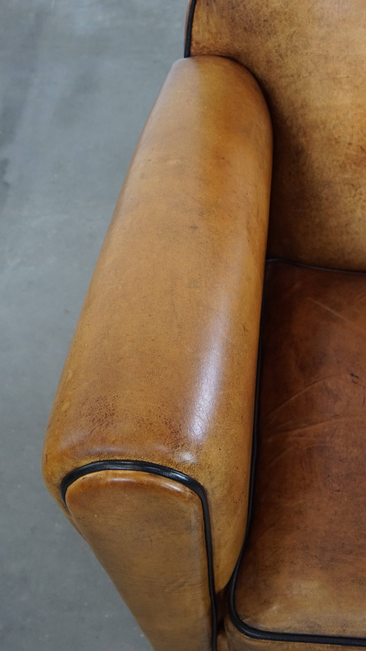 Prachtige, Comfortabele En Tijdloze Schapenleren Design Fauteuil/ Armchair In Art Deco Stijl image 13