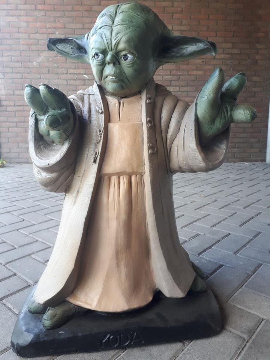 Xxl Yoda Beeld Van Fiberglass Of Kunststof Star Warsstarwars image 2