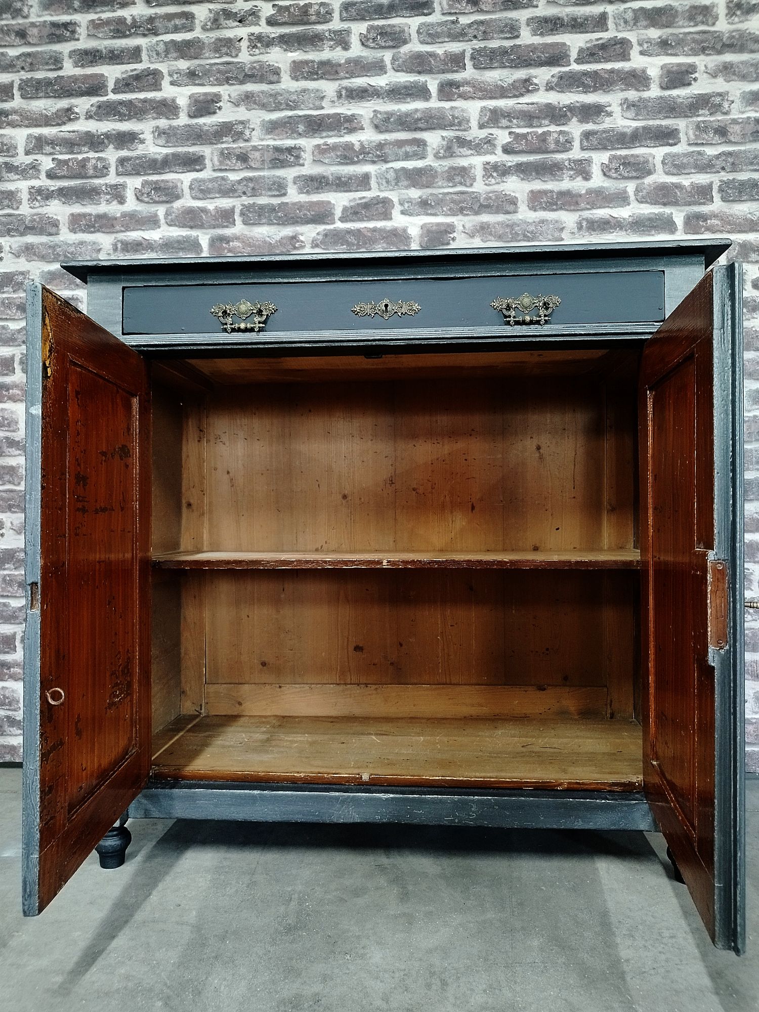 Meidenkast / Dressoir / Ladekast / Commode image 11