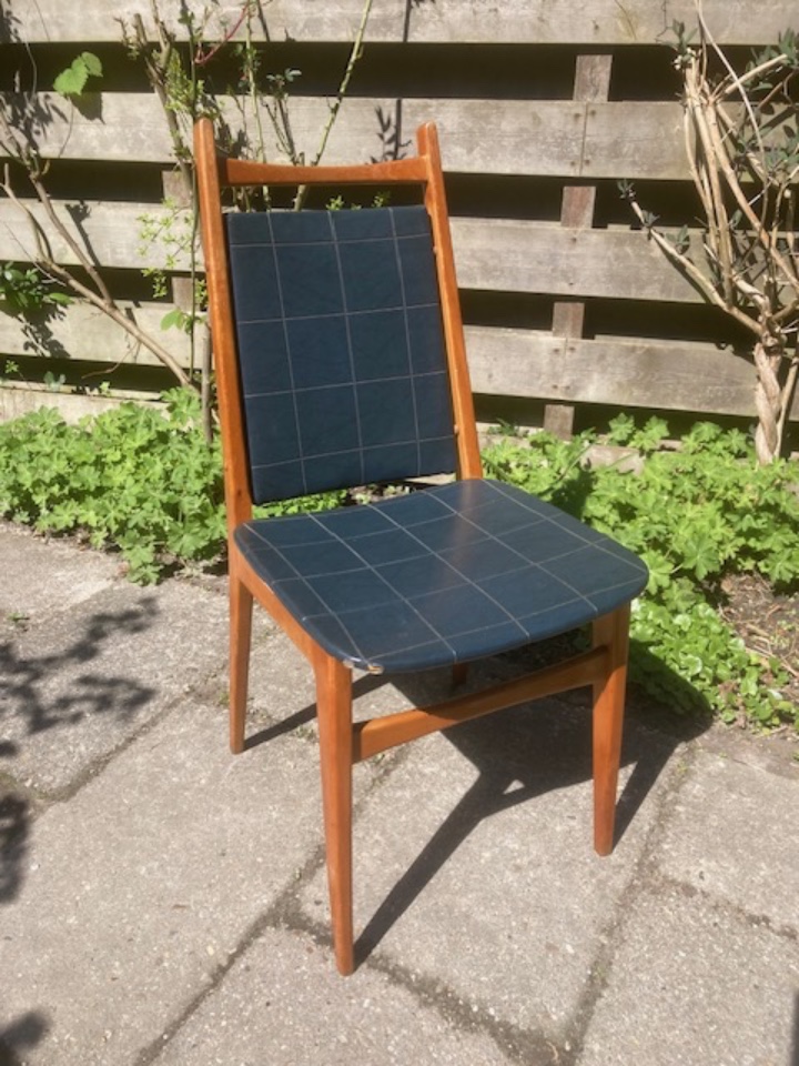 Twee Zeer Fraaie Vintage Eetkamer Stoelen image 5