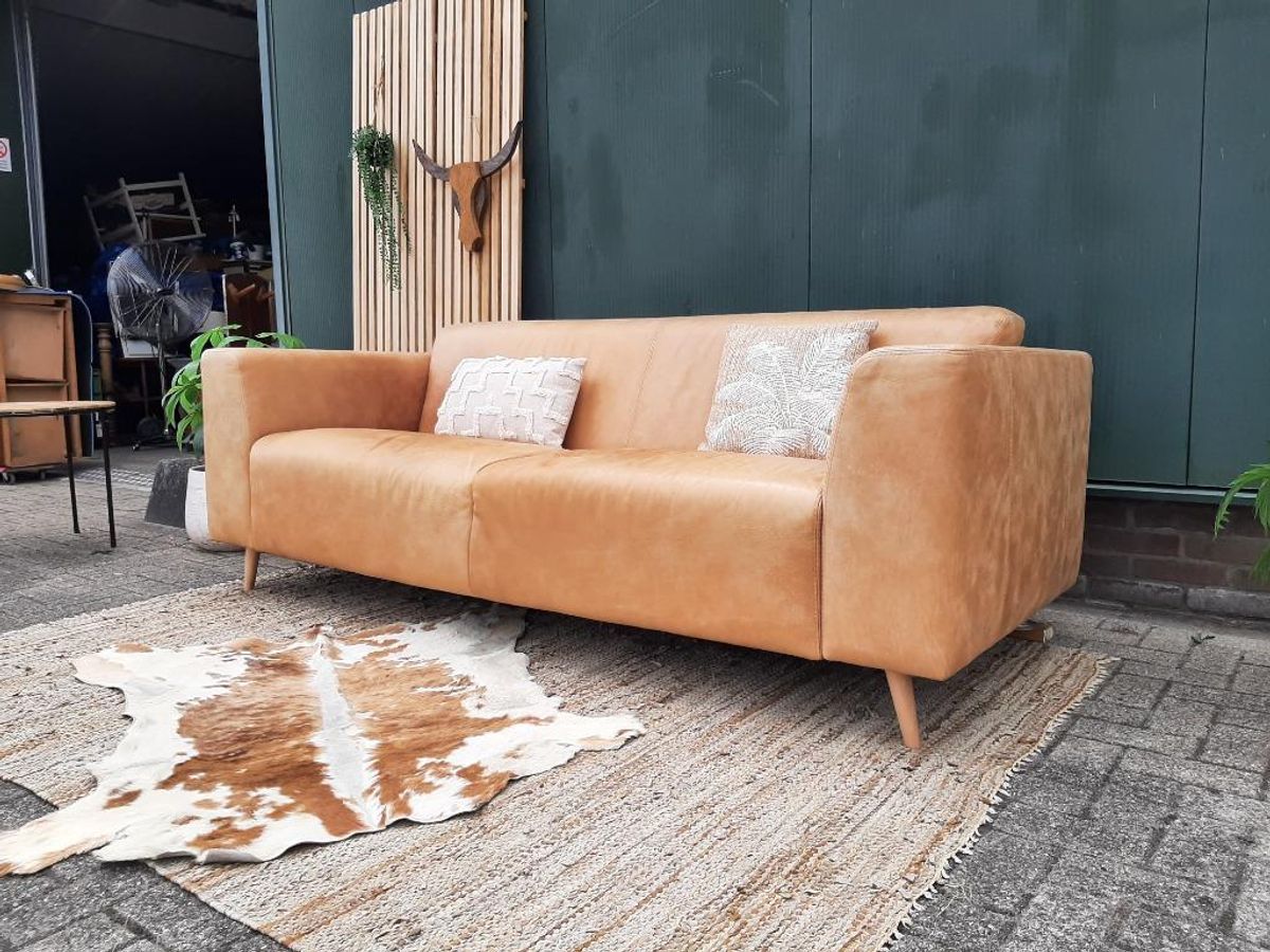 Stoere Leren Bank – Mountain Alp 2,5-zits Lichte Camel Kleur image 3