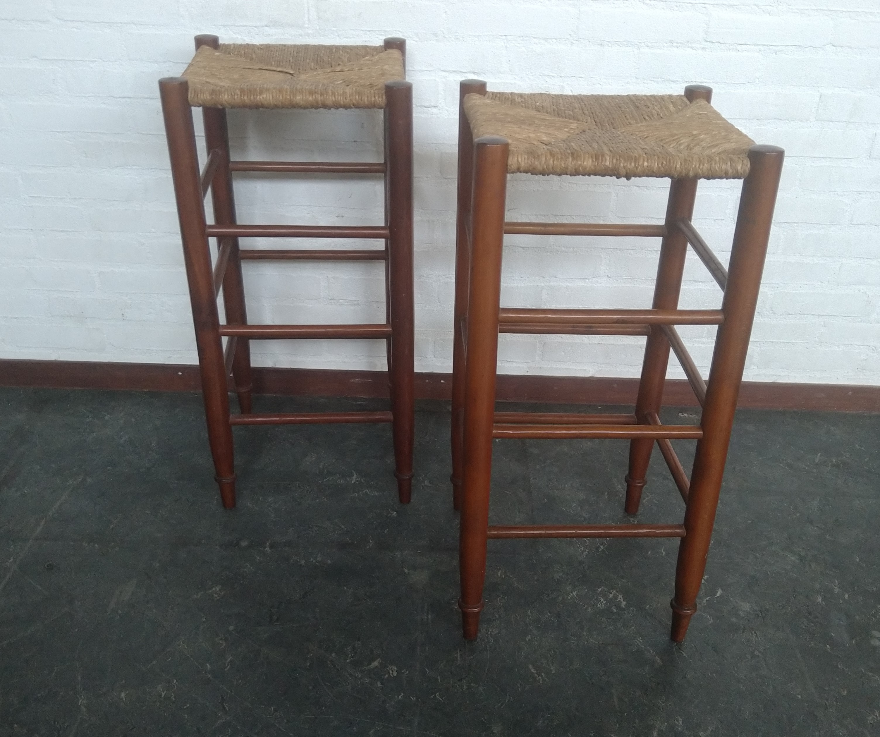 2x Houten Barkrukken Met Biezen Zitting image 5