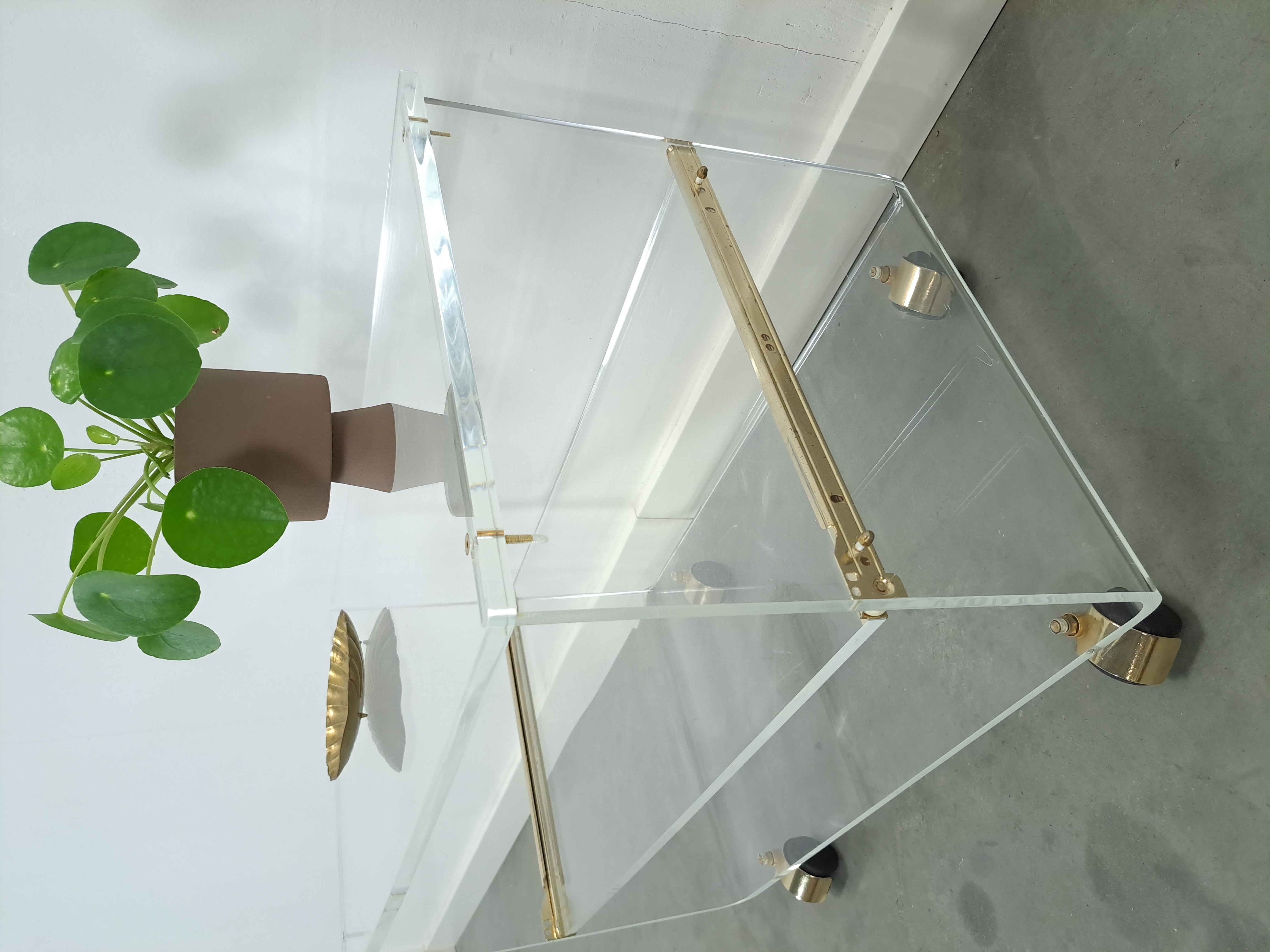 Space Age Plexiglas Trolley Met Messing, Tv Meubel image 13
