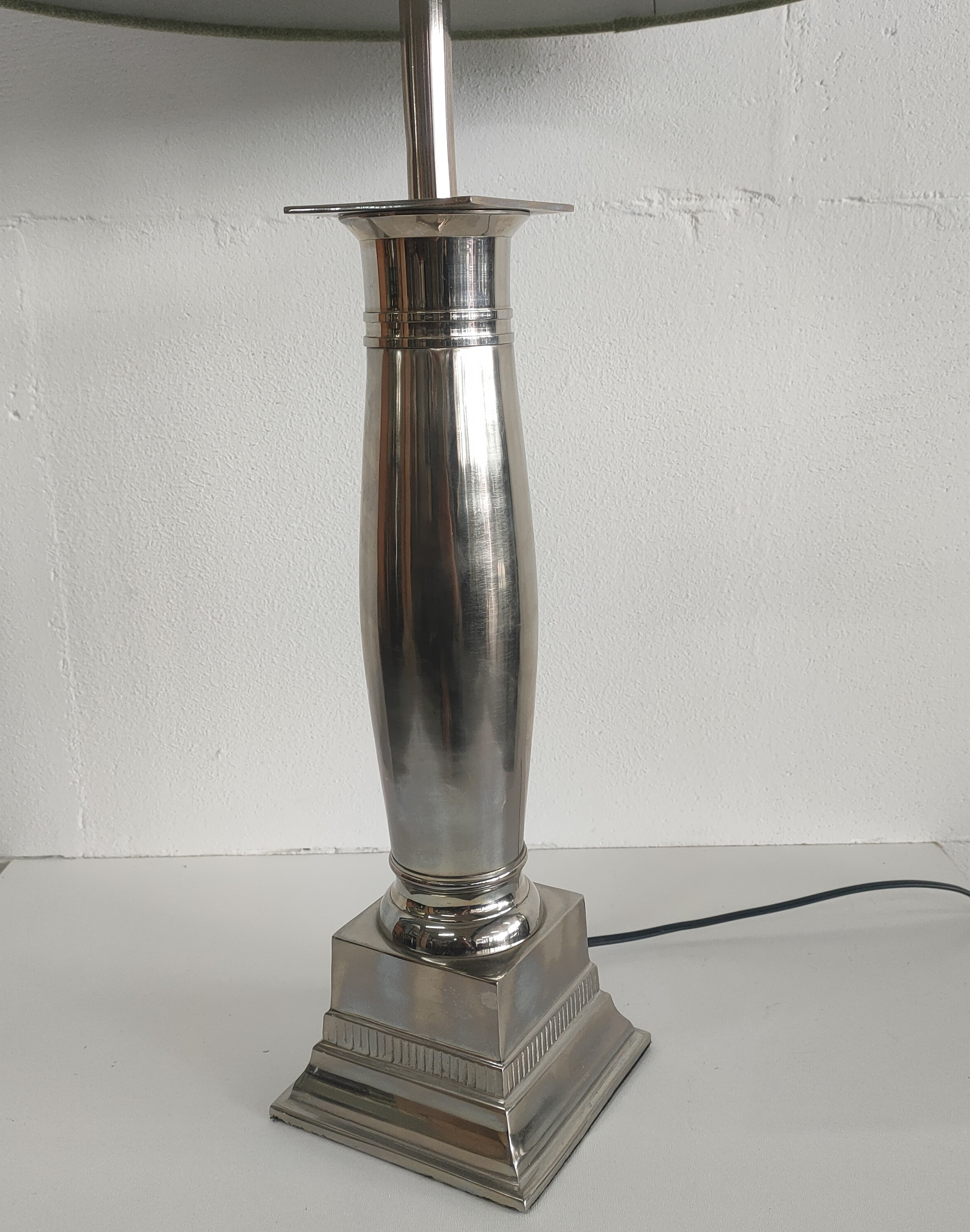Hoge Tafellamp Met Groene Kap ('emperische Stijl') image 7
