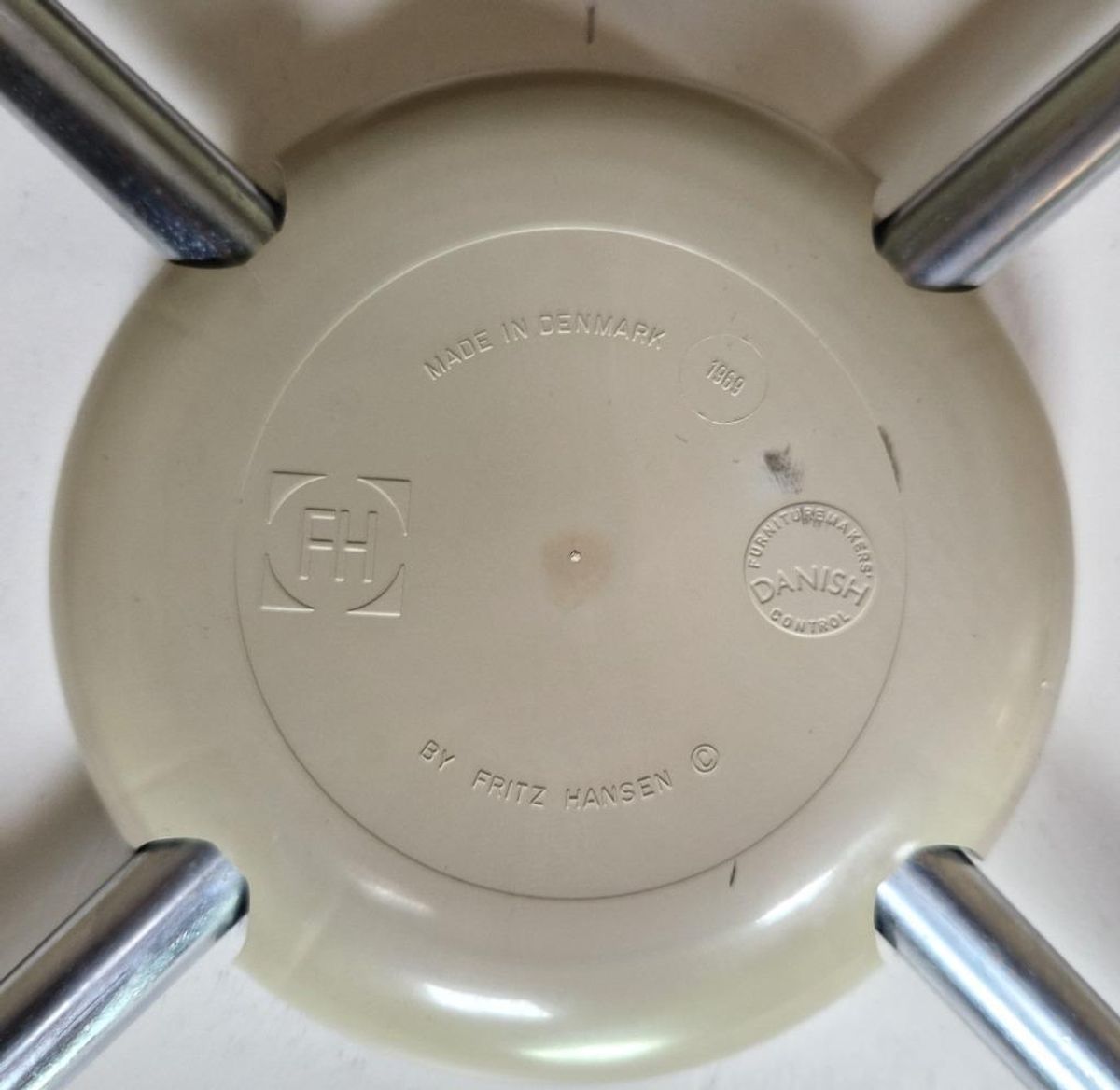 Arne Jacobsen Voor Fritz Hansen Vlinderstoel 1969 image 4