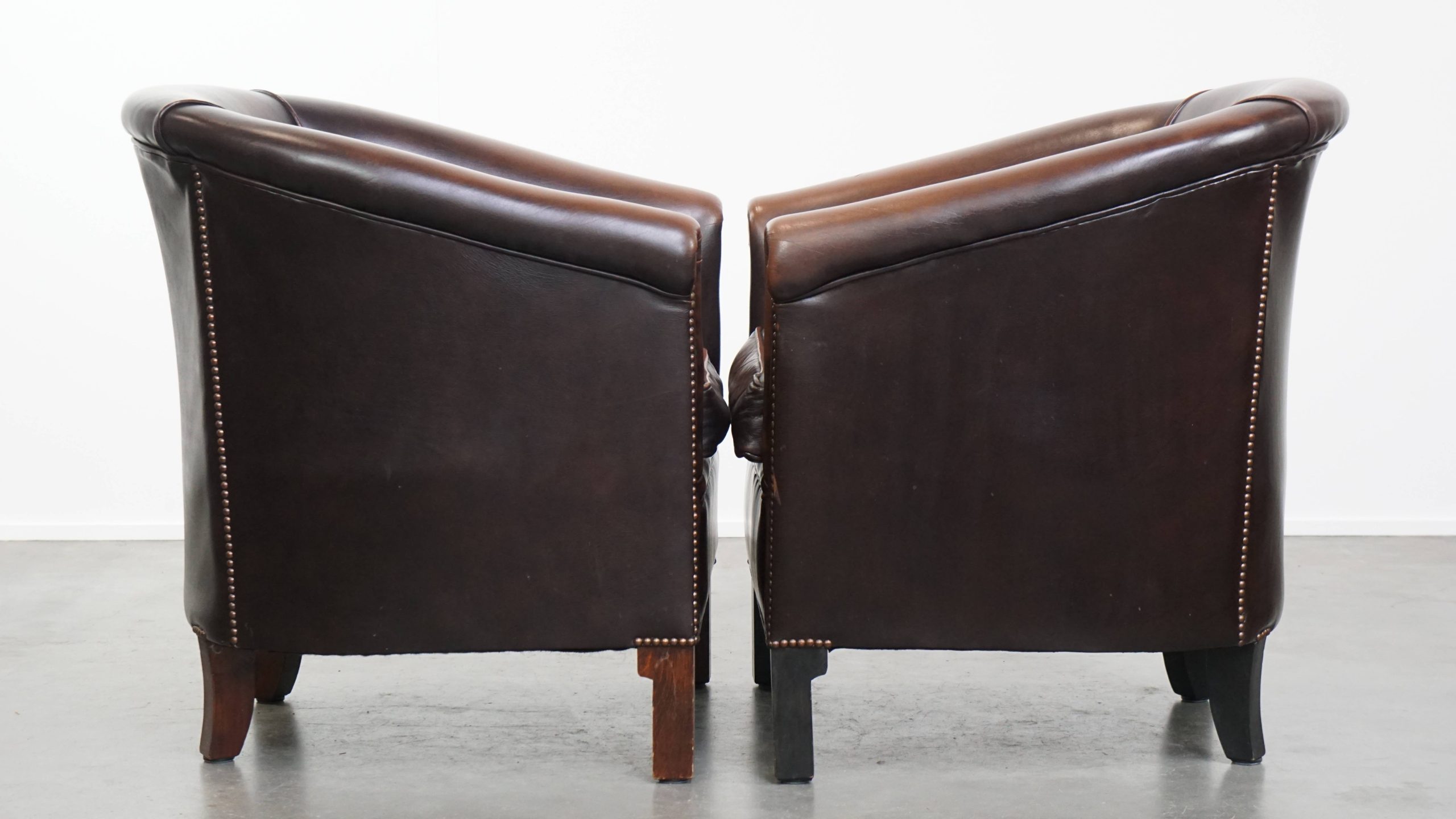 Elegante En Comfortabele Set Van 2 Rundleren Clubfauteuils In Engelse Stijl image 3