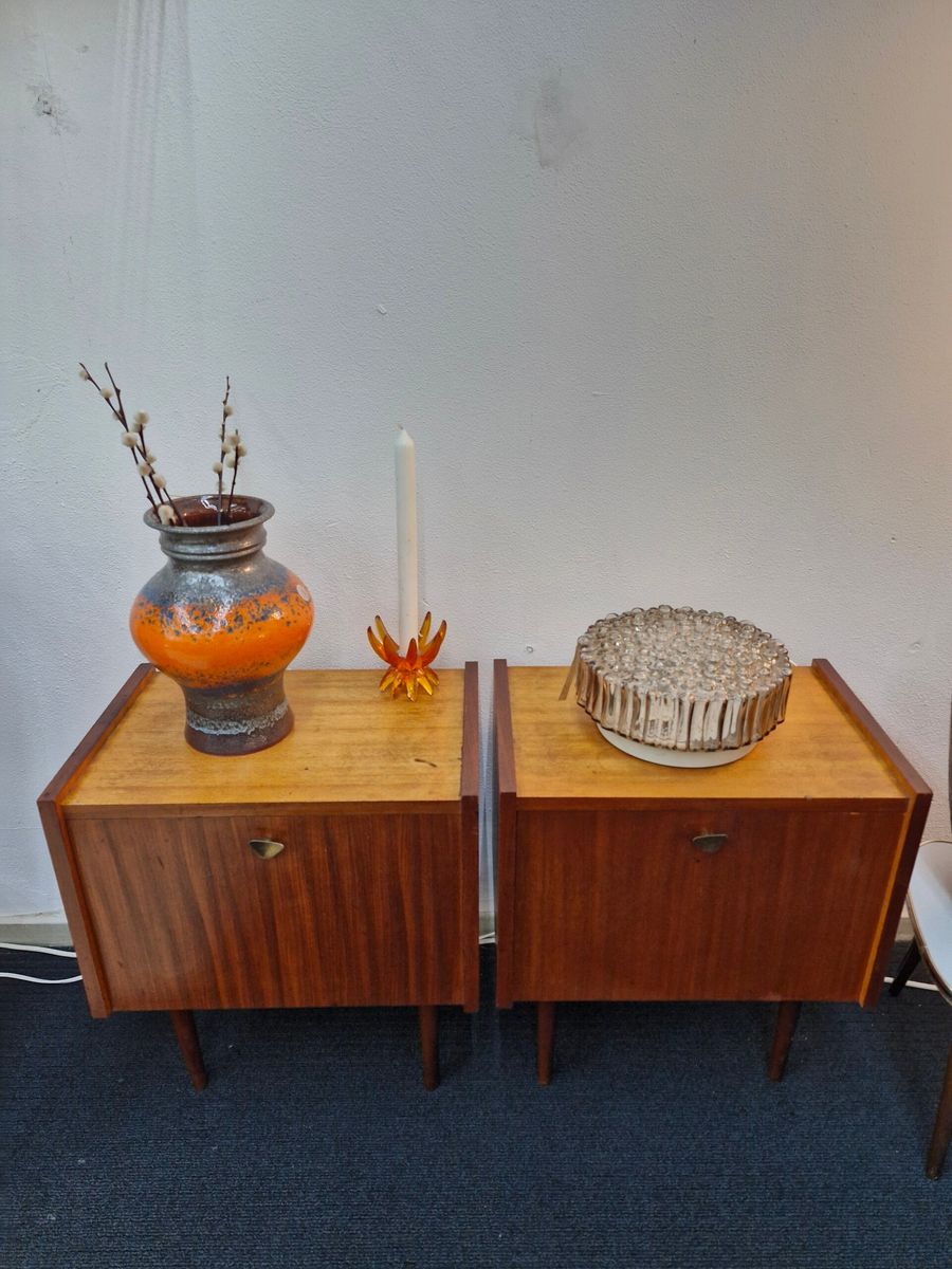 Set Van Twee Vintage Nachtkastjes 70s image 6