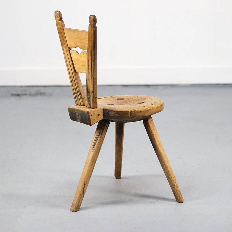 Landelijke Antieke Primitieve Driepoot Stoel image 2