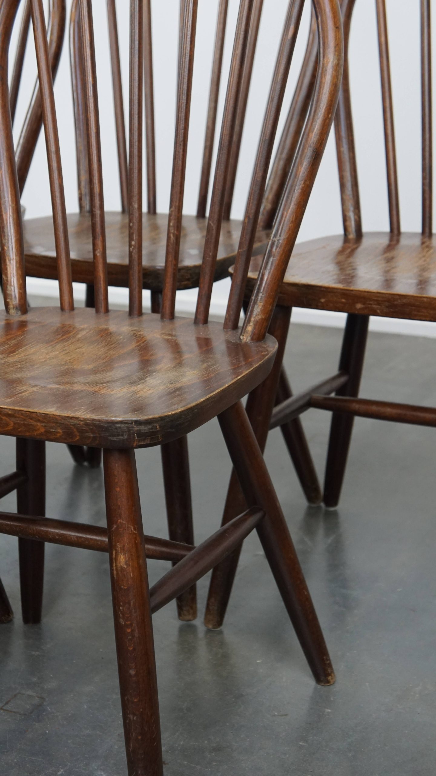 Set Van 8 Vintage Houten Windsor Spijlen Stoelen In Engelse Stijl Uit De Jaren ’70 image 13