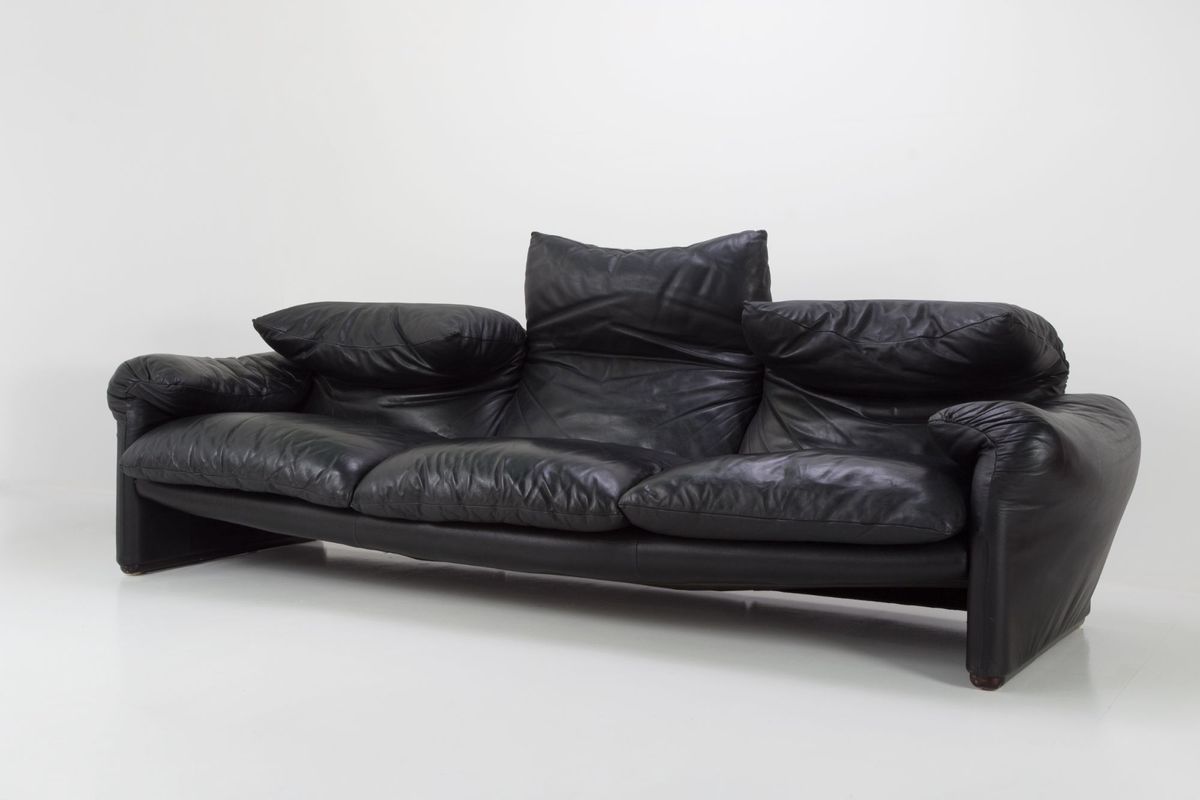 Cassina Maralunga 3-seater – Early Edition 1970s image 5