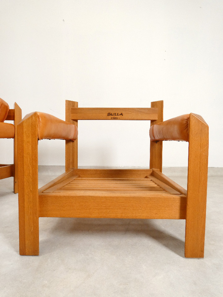 2 Oak Armchairs In Cognac Leather image 12