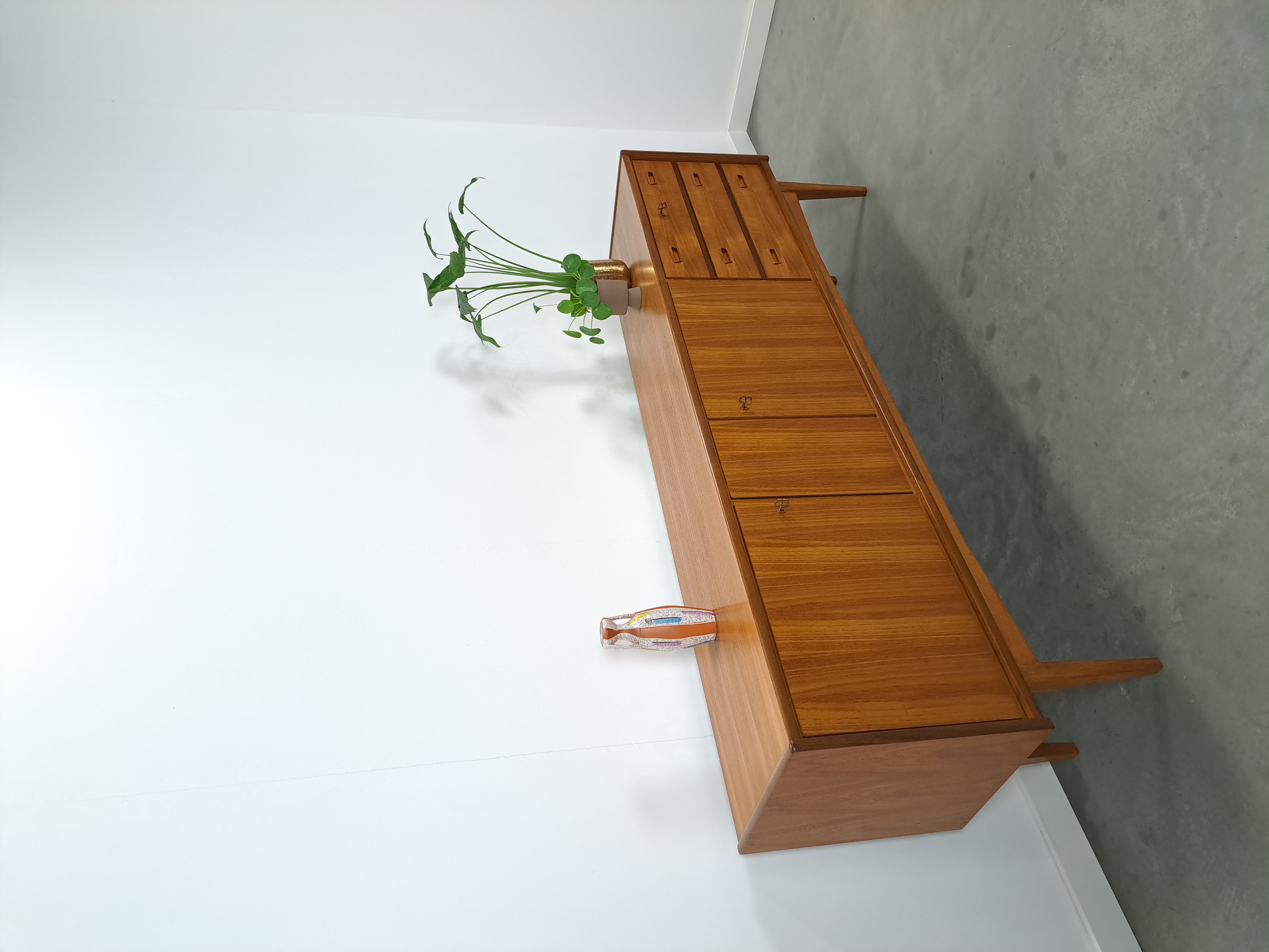 Design Teak Dressoir Bartels Met Lades image 4
