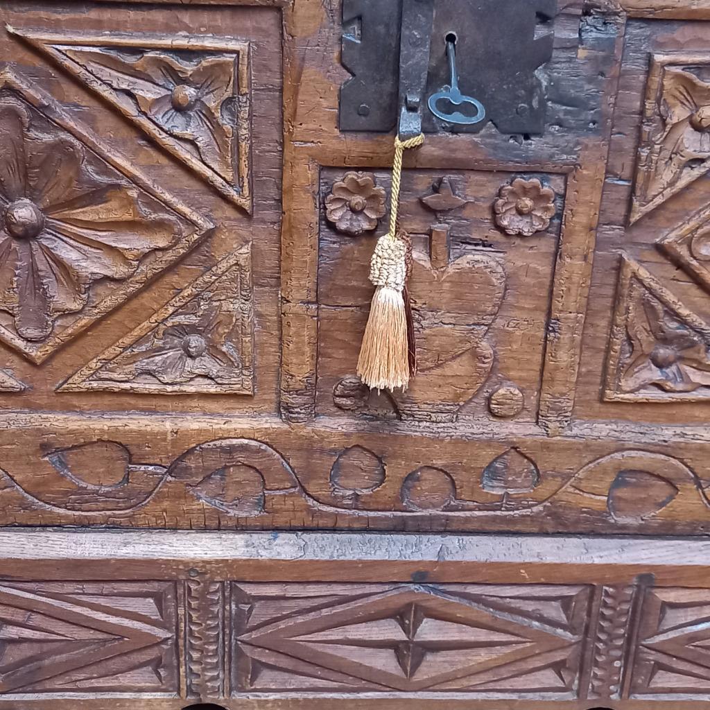 Grote Spaanse Antieke Kastanjehouten Primitieve Kist image 8