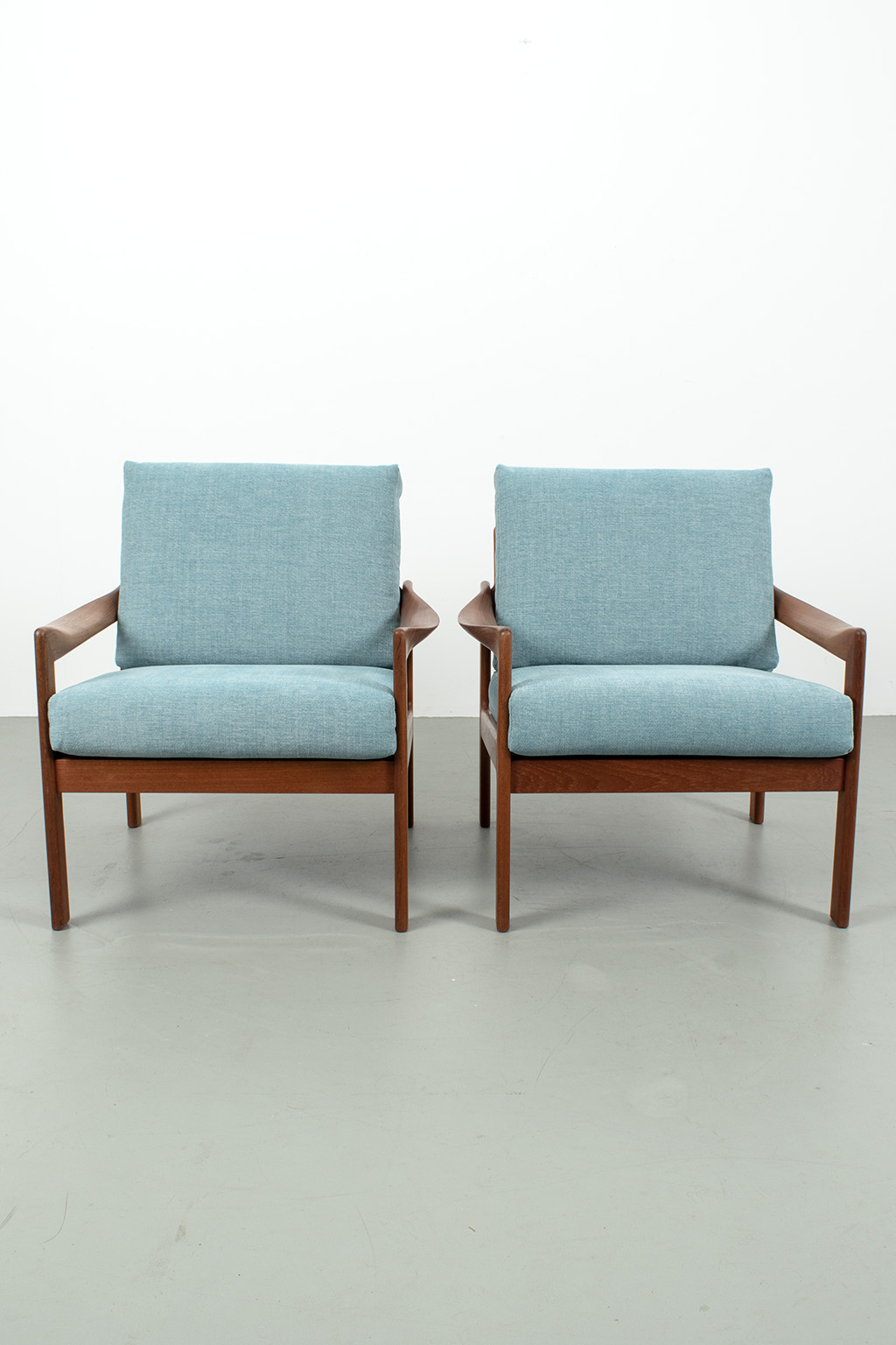 Illum Wikkelsø Set Fauteuils, Refurbished image 3