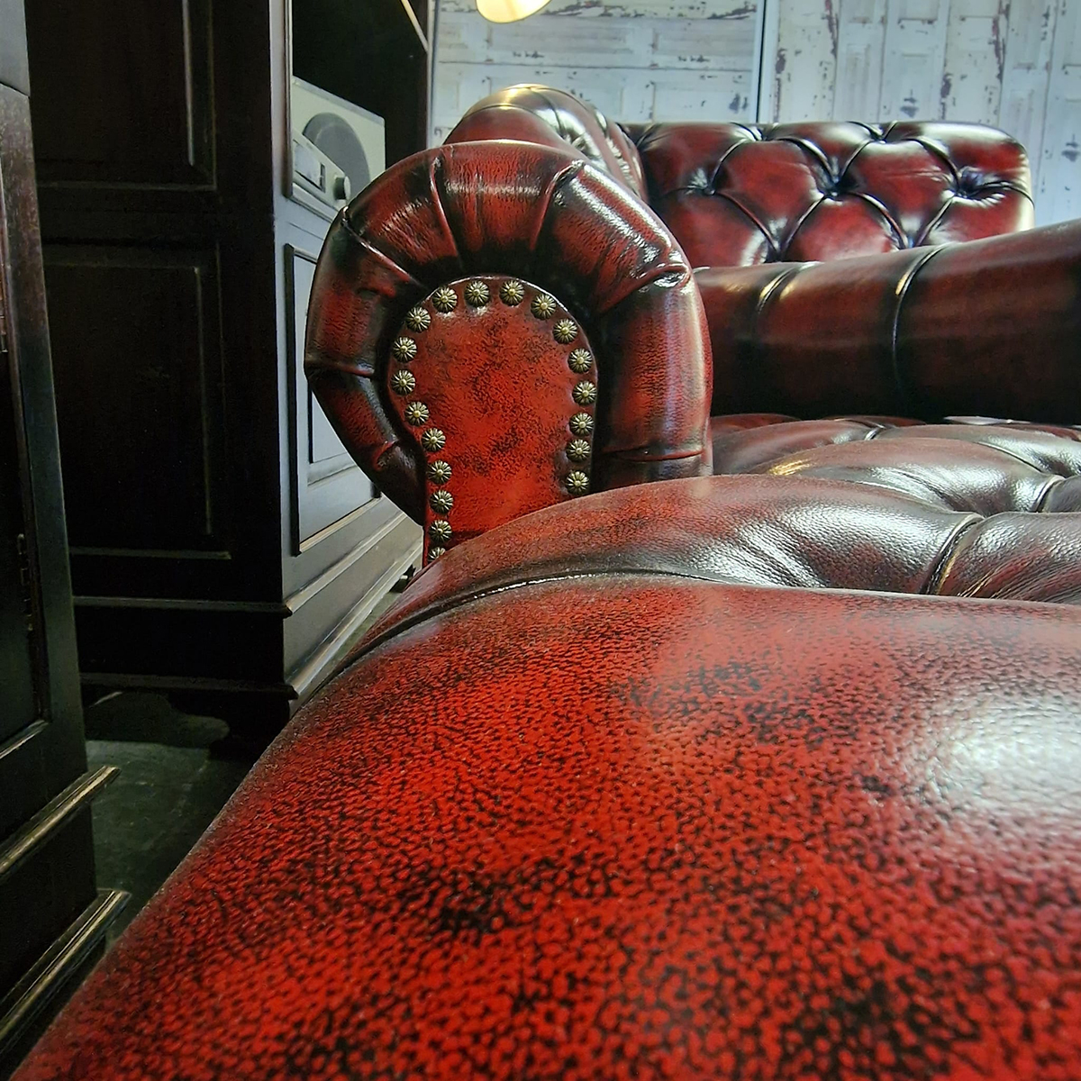 Chesterfield Daybed - Antiek Rood. Speciale Nagels image 4