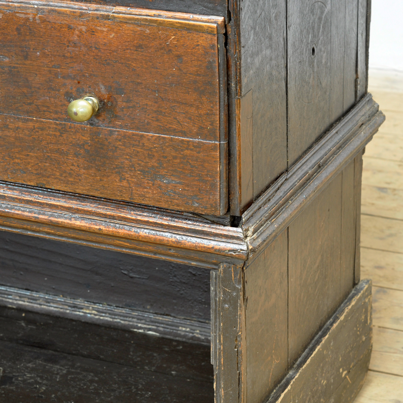 Eiken Buffetkast, Circa 1720 image 11