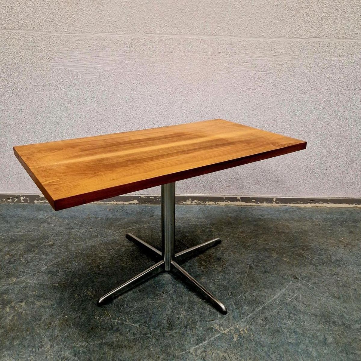 60's Vintage Draaibare Bijzettafel Tv Kastje Audio Meubel image 2