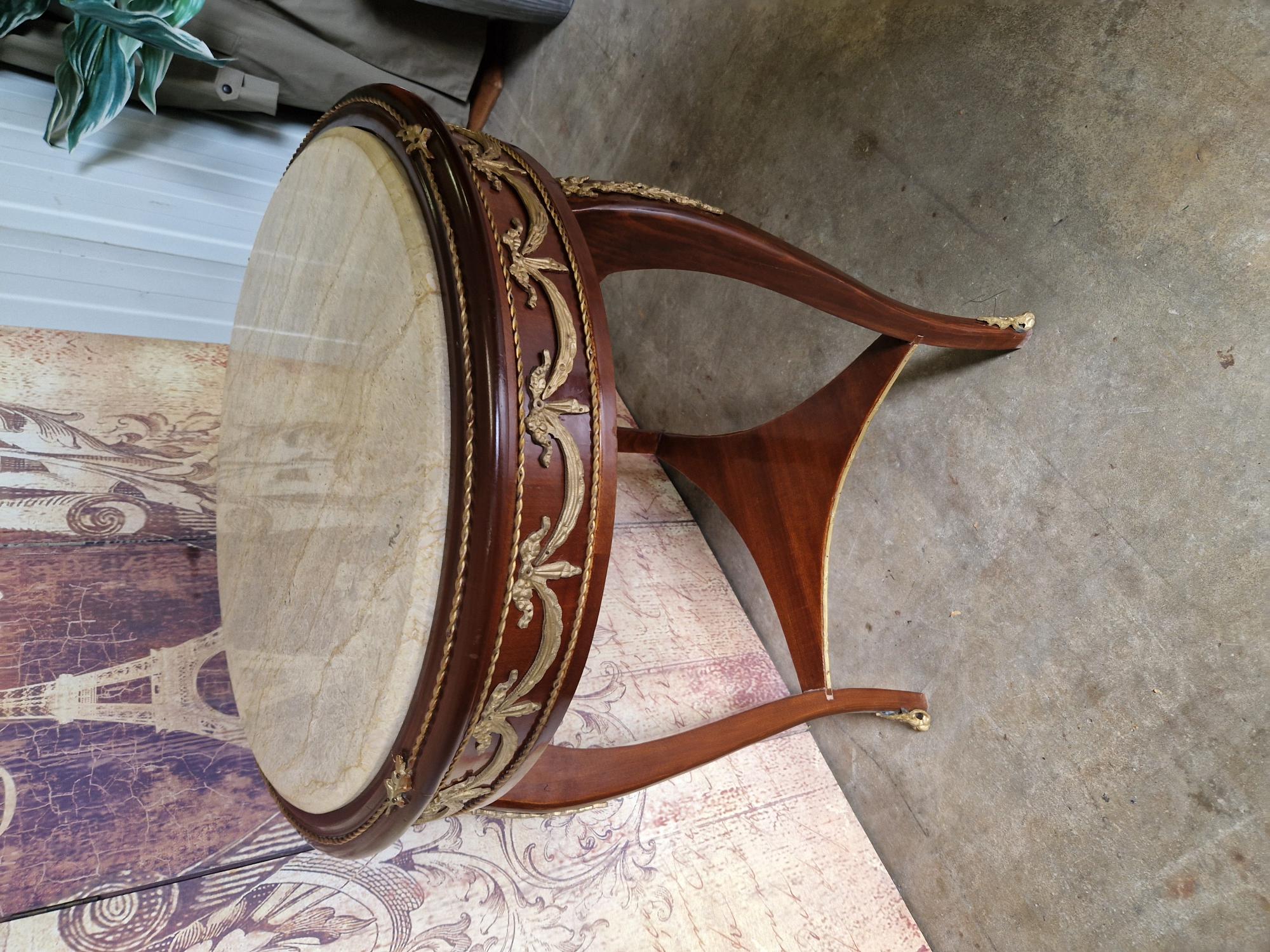 Klassieke Sierlijke Bijzettafel, Plantentafel, Wandconsole Marmeren Blad En Missing Versieringen Afm. 60x60cm En 81cm Hoog image 4