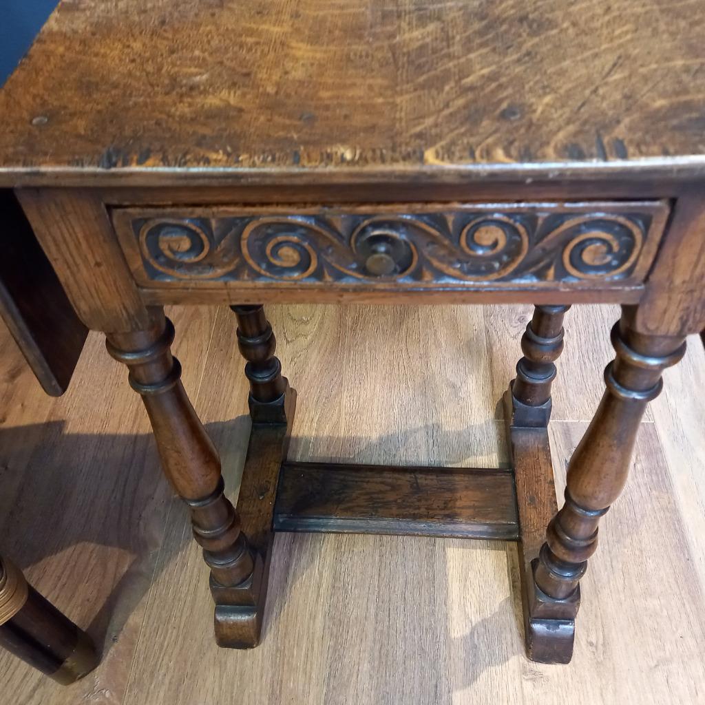 Antieke Drop Leaf Jointstool image 9