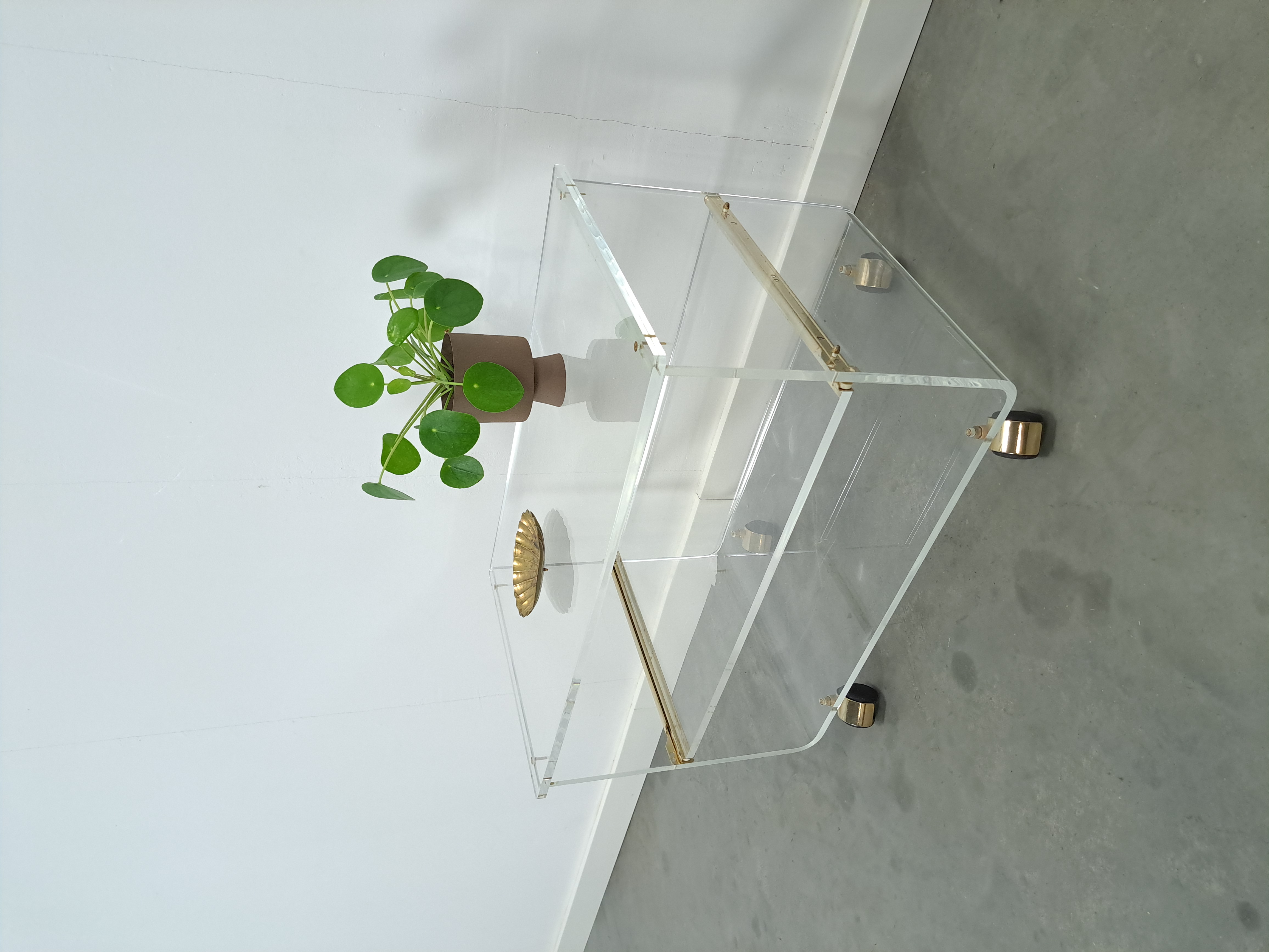 Space Age Plexiglas Trolley Met Messing, Tv Meubel image 6