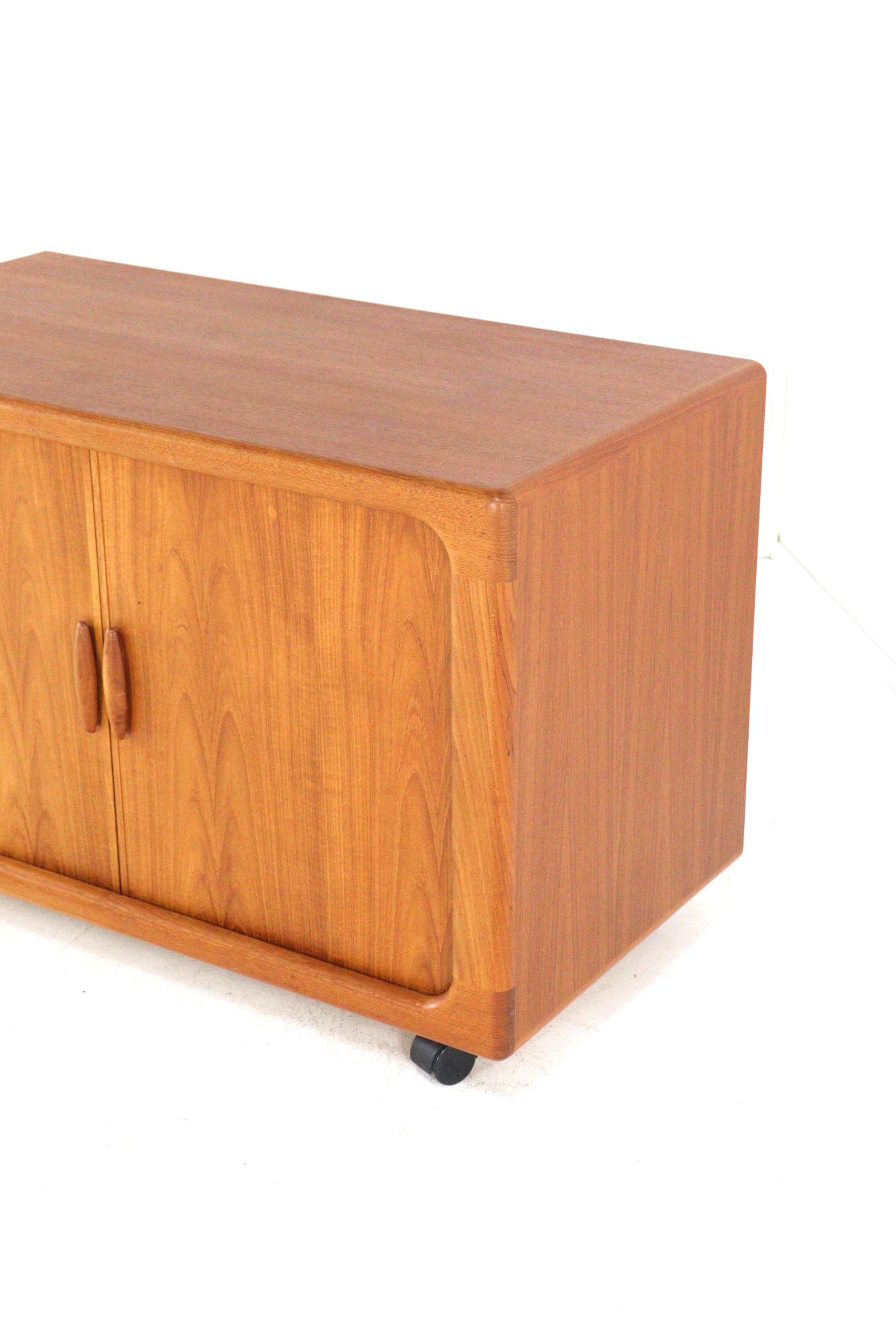 dyrlund Audio / Tv Meubel 'bandholm' Vintage Teak image 14