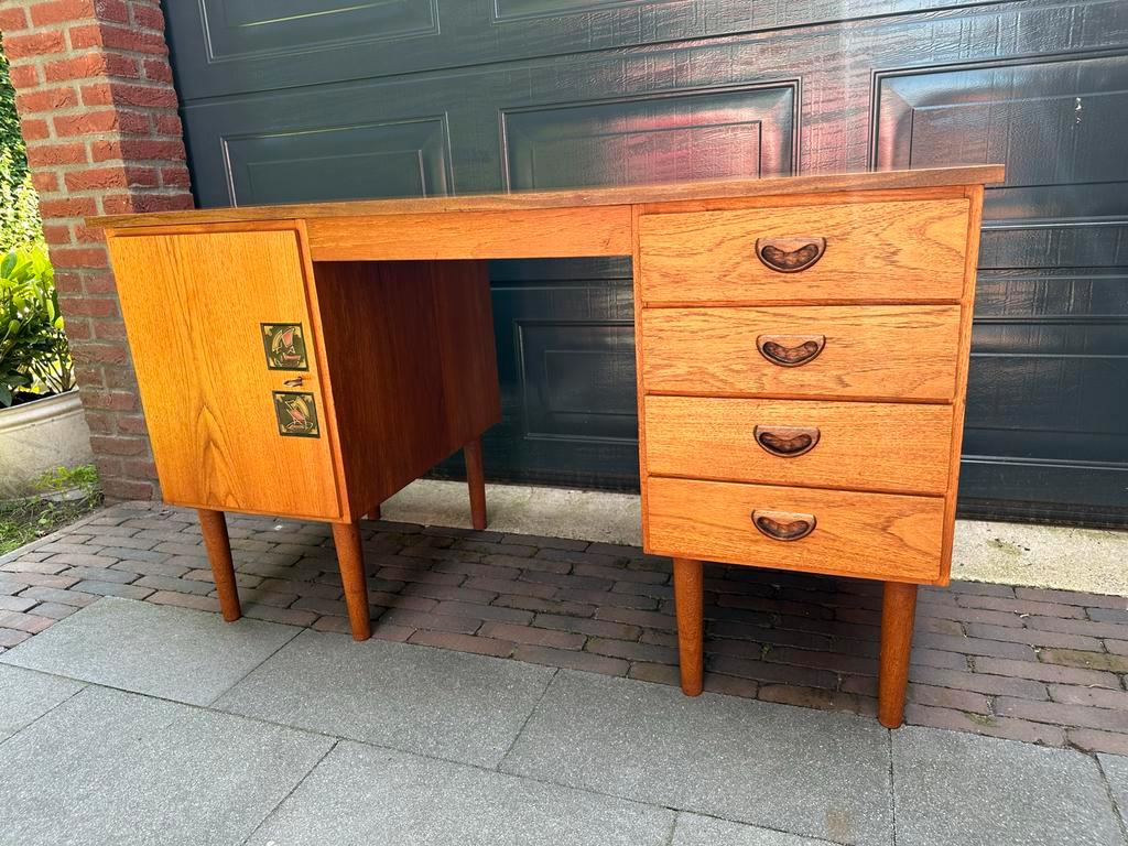 Vintage Sixties Bureau image 13
