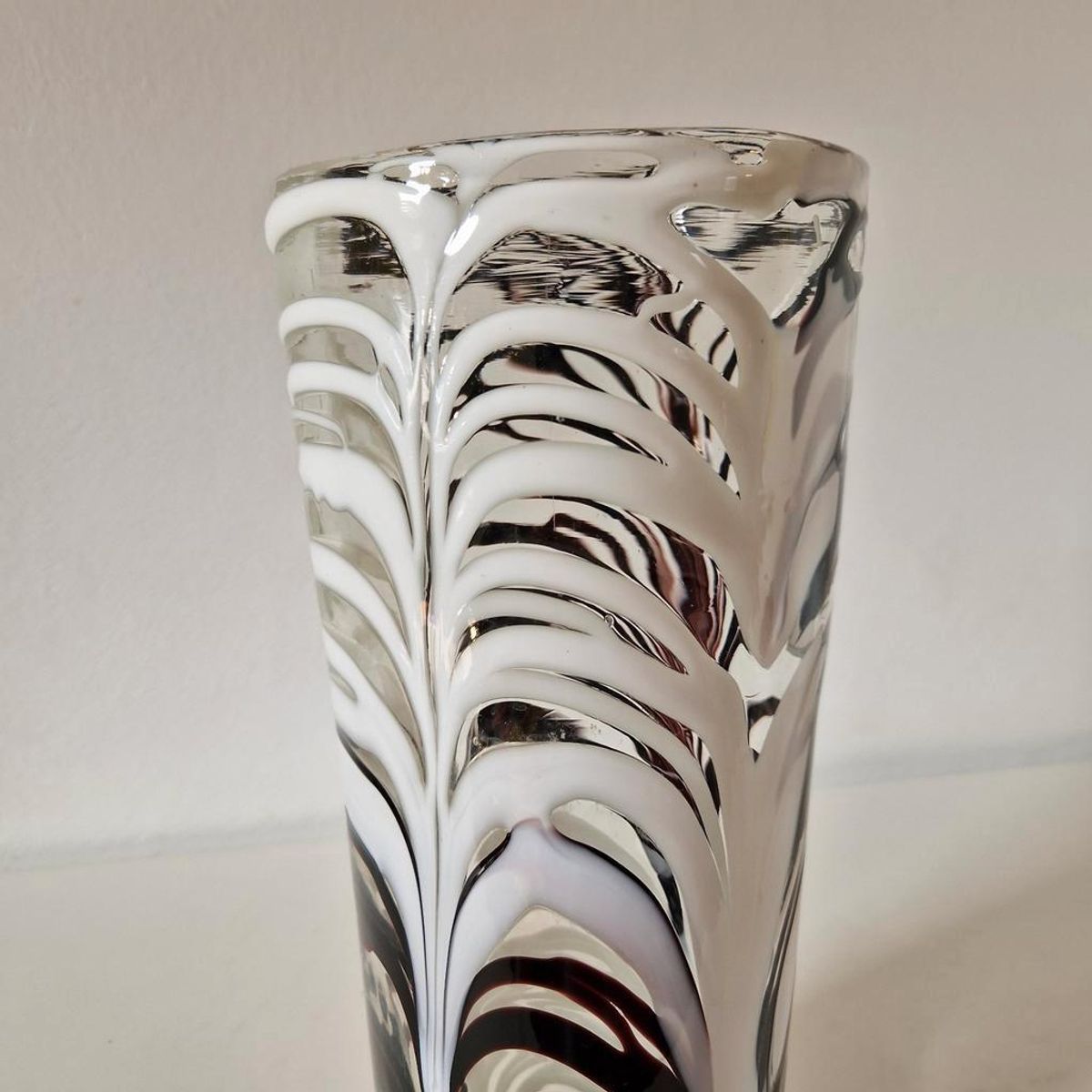 Vintage Glazen Vaas Mondgeblazen Zwart Witte Vaas image 8