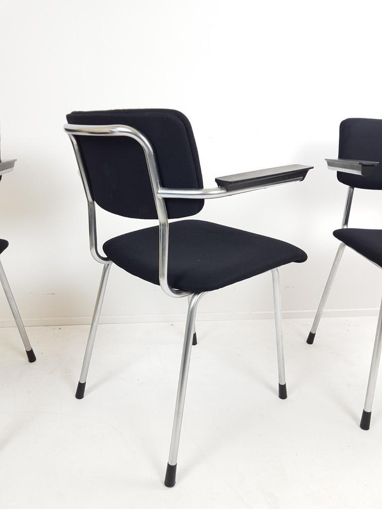 3 Gispen 1235 Stoelen Nieuw Gestoffeerd Zwarte Ploegstof Wol image 6