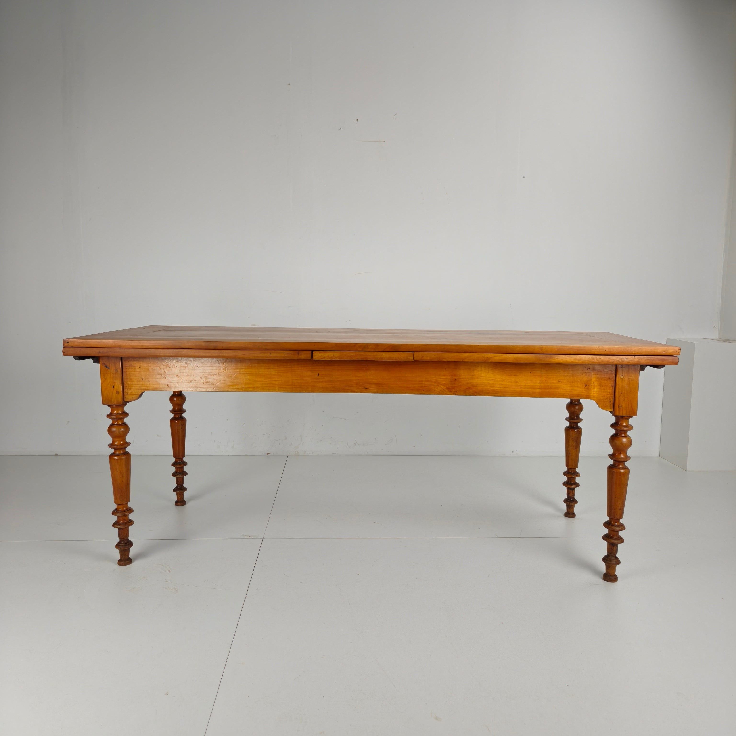 Elegant 20th Century French Cherrywood Extending Dining Table image 2