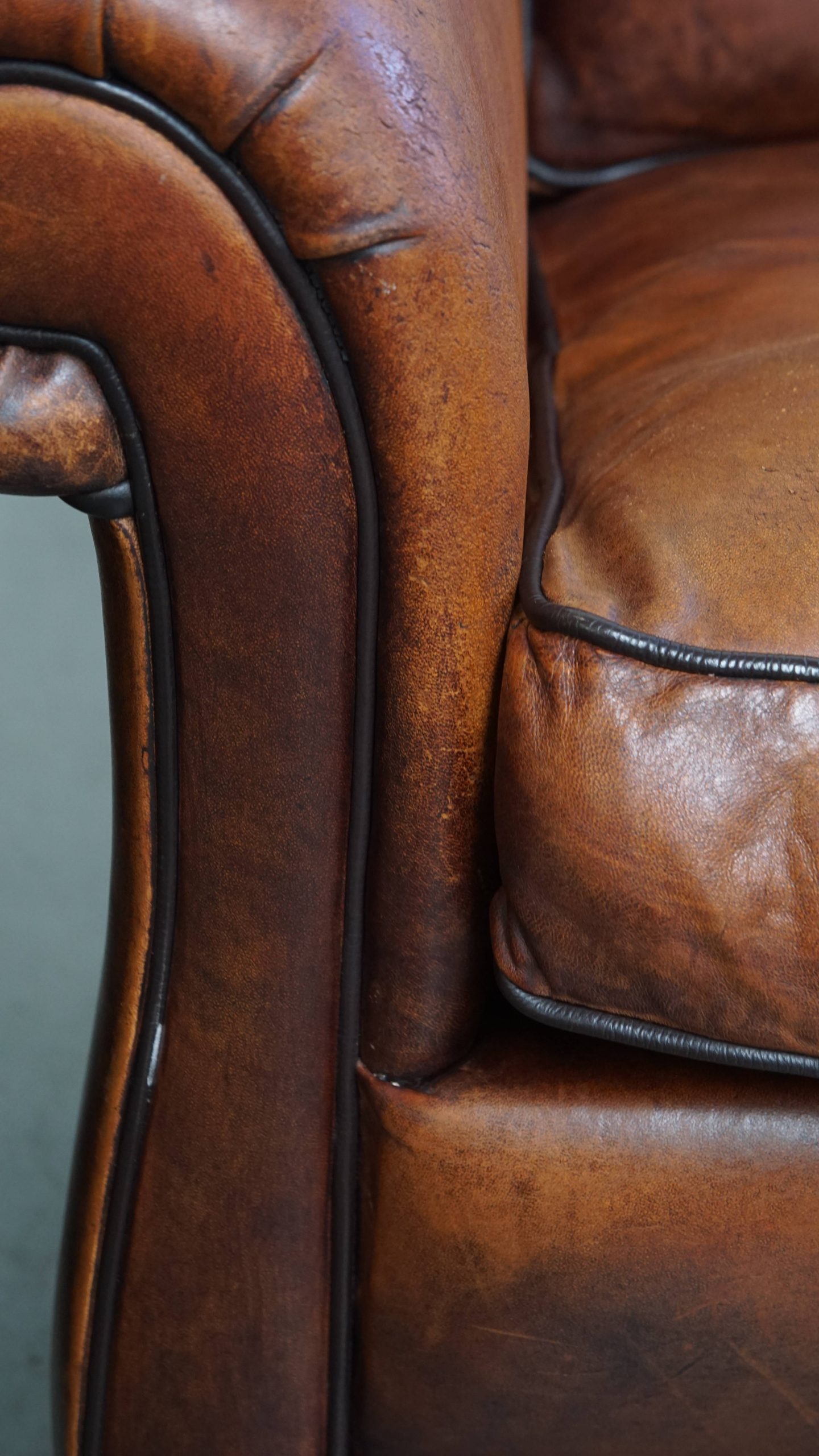 Set Van 2 Schapenleren Armchairs In Engelse Stijl Met Een Unieke Vormgeving En Mooie Kleuren image 14