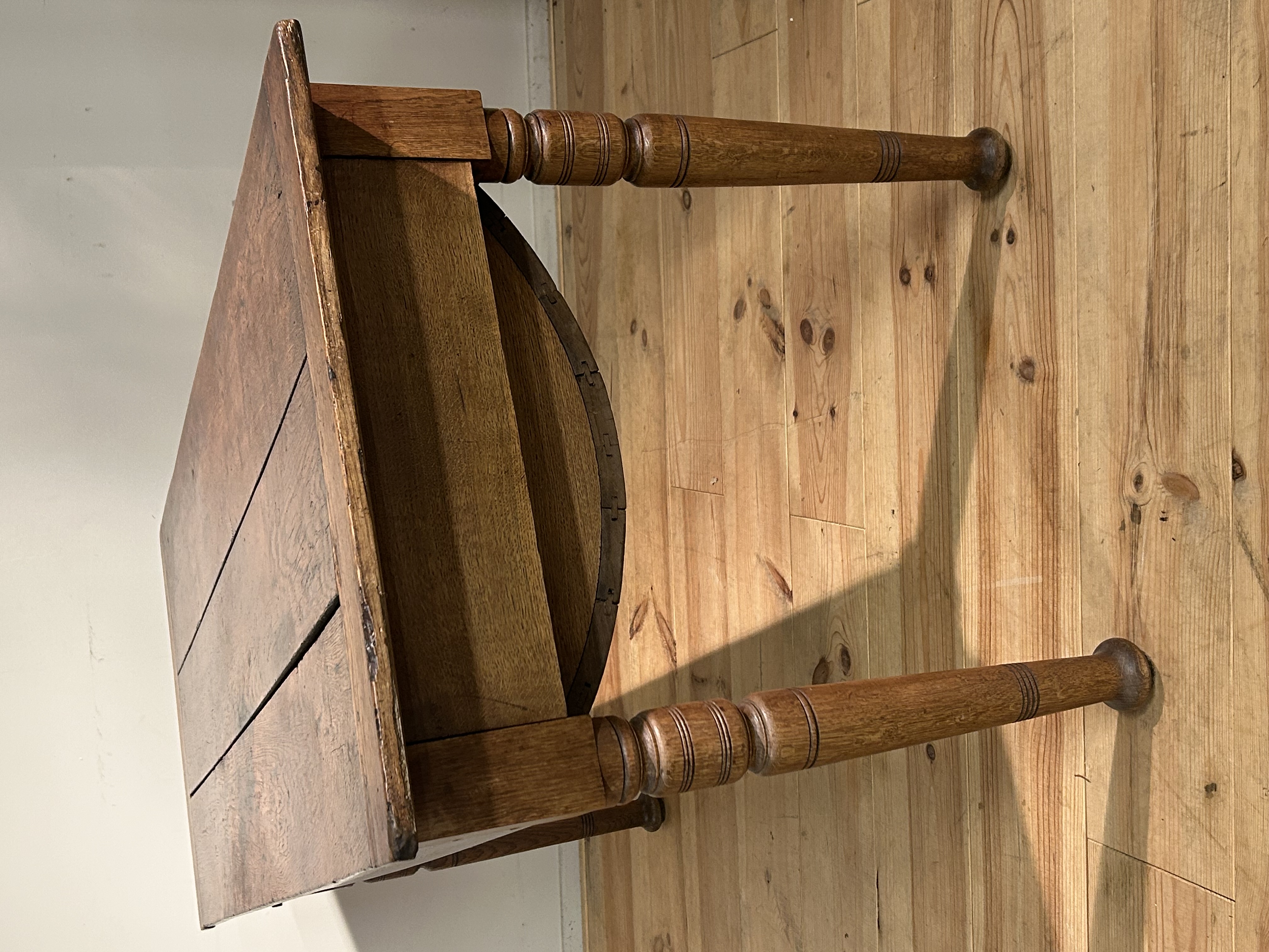 Antieke Petrin Tafel In Eikenhout Circa 1850 image 8