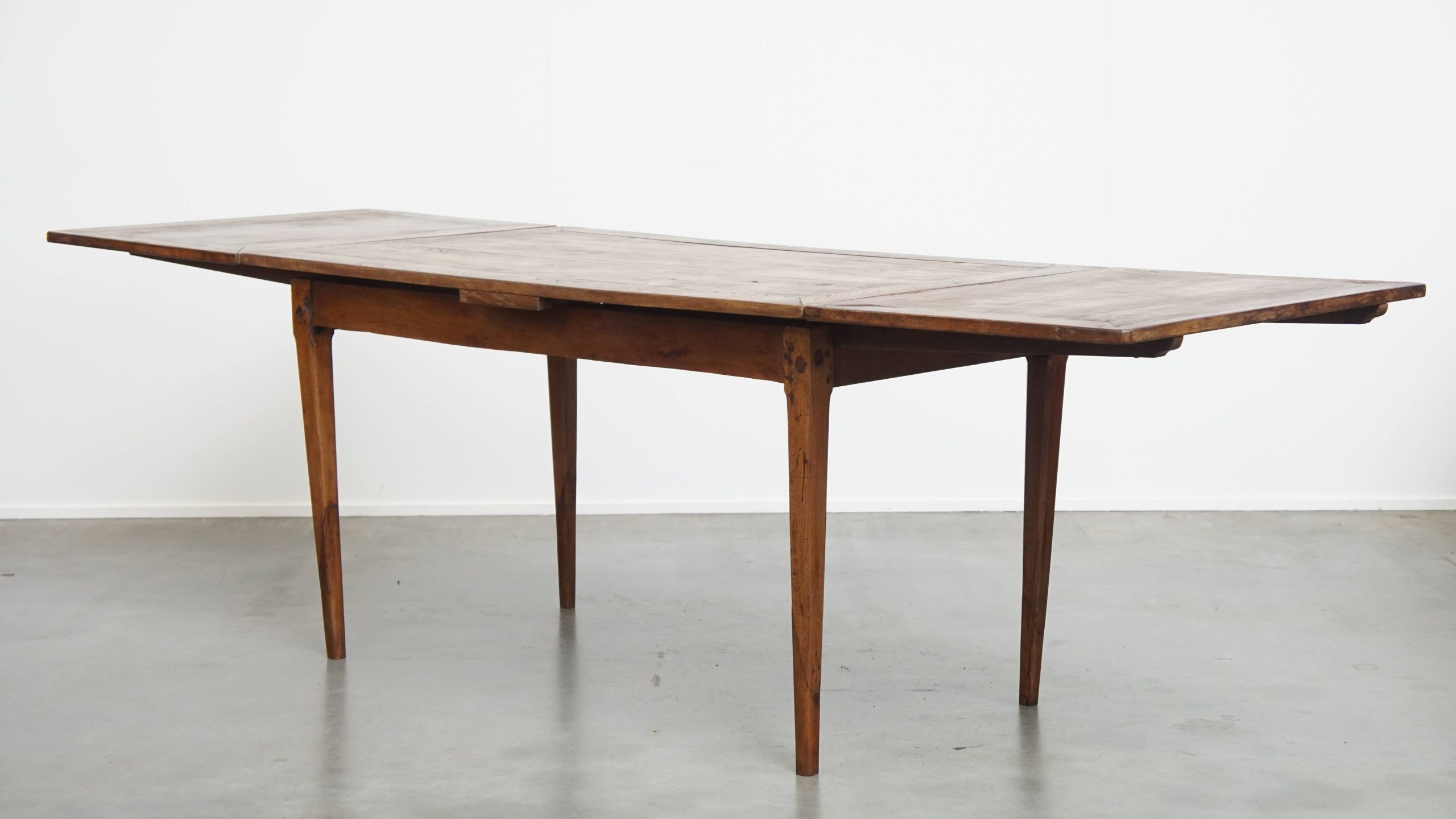 Functionele En Mooie Engelse Antieke Uitschuifbare Eettafel Van Iepen En Kersenhout image 10