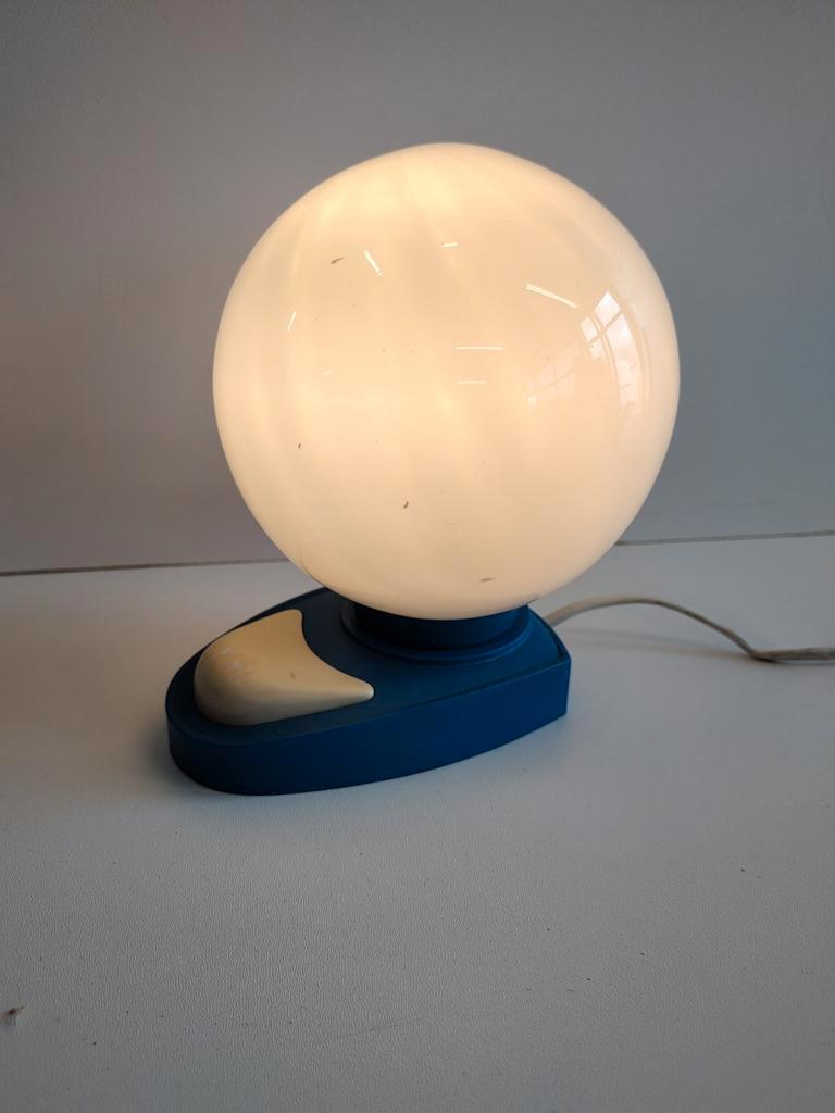 Retro Lamp - Globe Design image 7