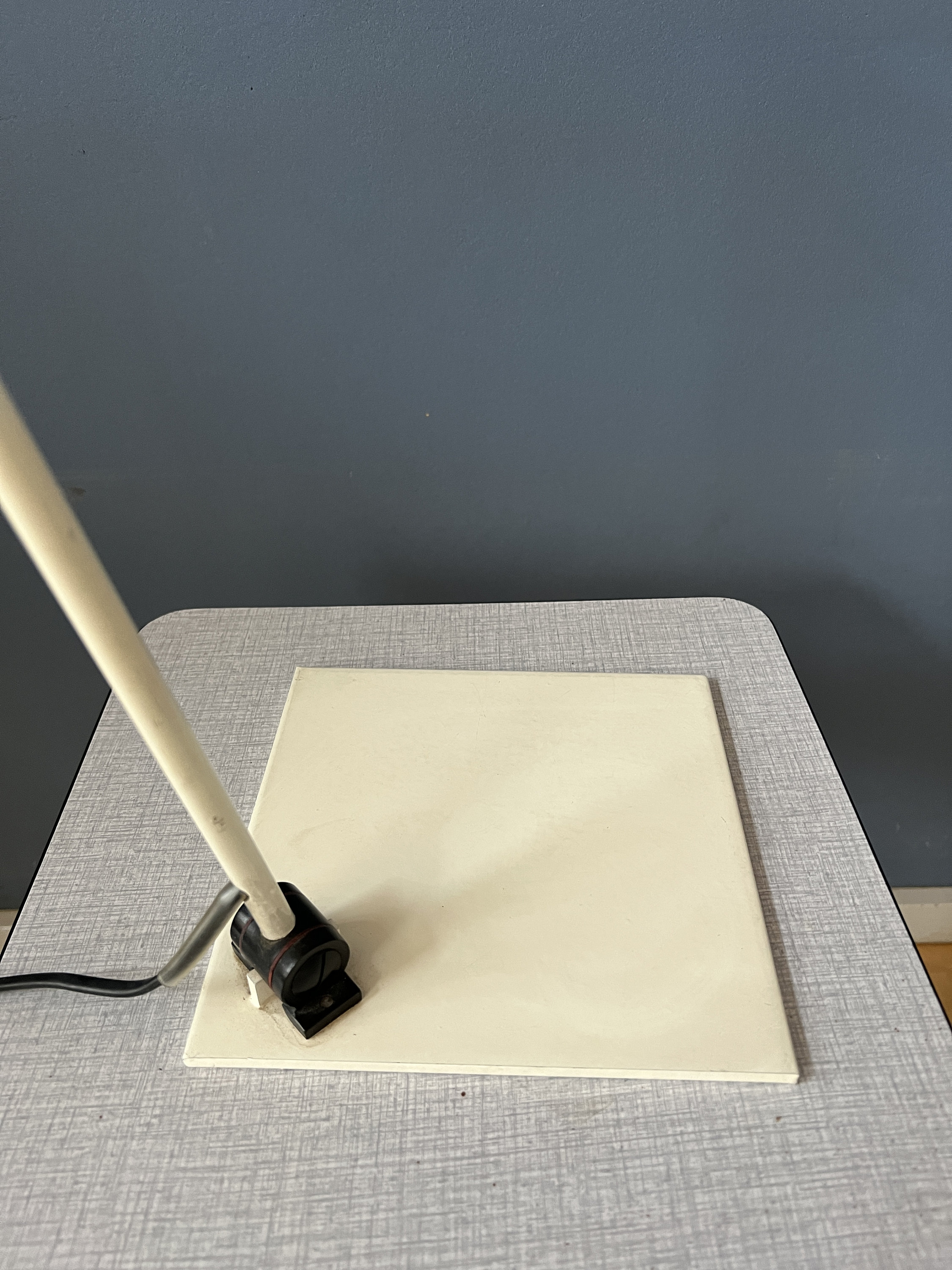 Verstelbare Mid Century Witte Bureaulamp image 11