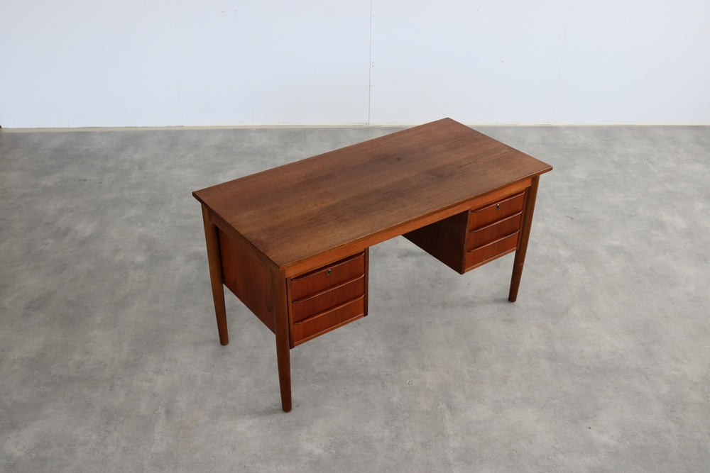 Vintage Laag Bureau | Teak | Jaren 60 | Deens image 2