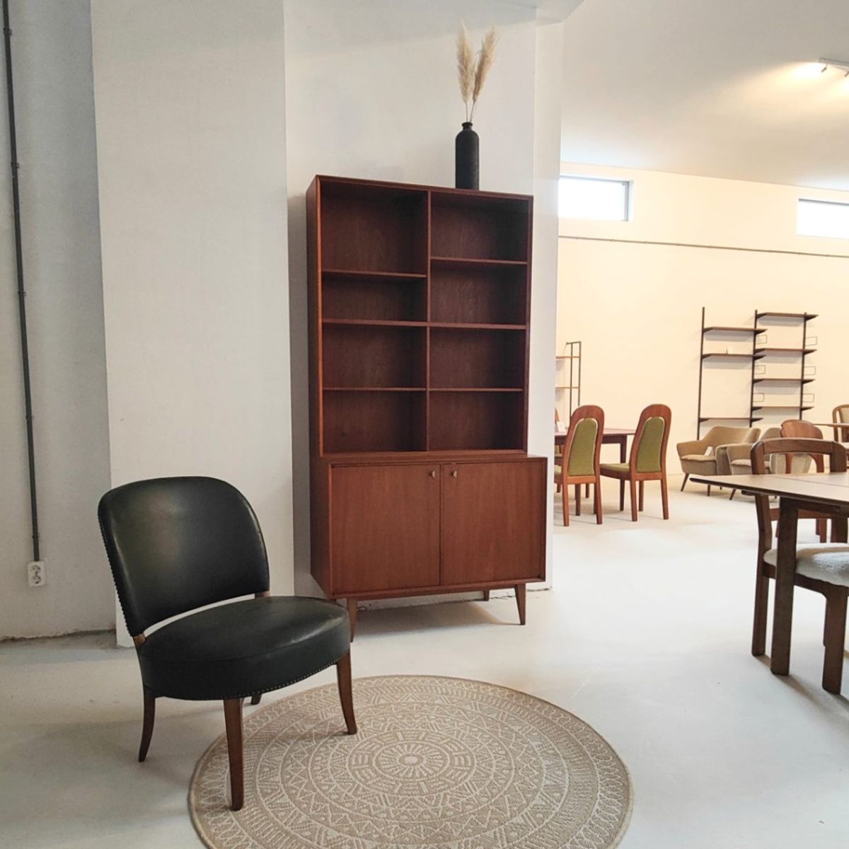 Mid Century Highboard image 11
