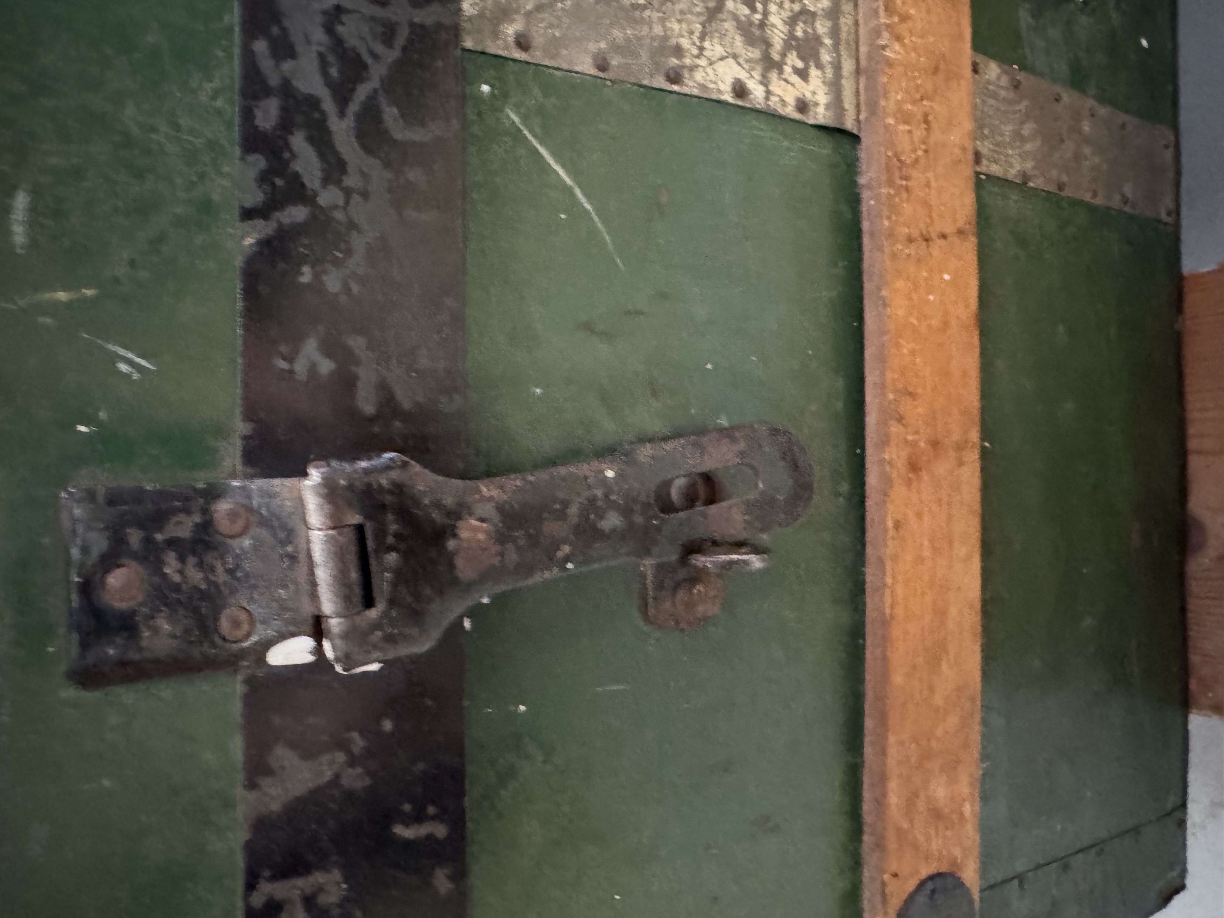 Hutkoffer, Kist, Groen Met Houten Latjes image 6