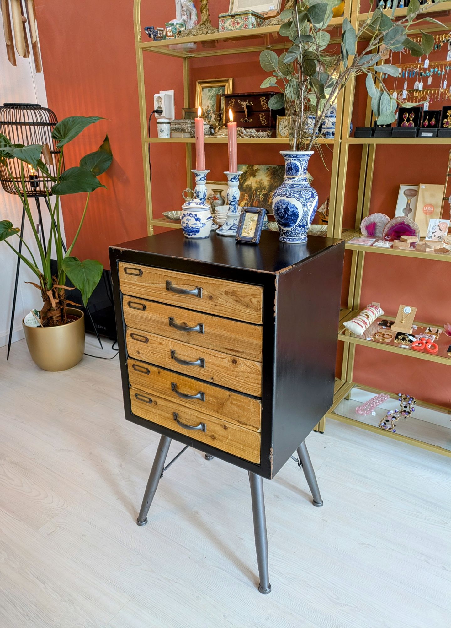 Industriële Ladekast Apothekerskast image 11