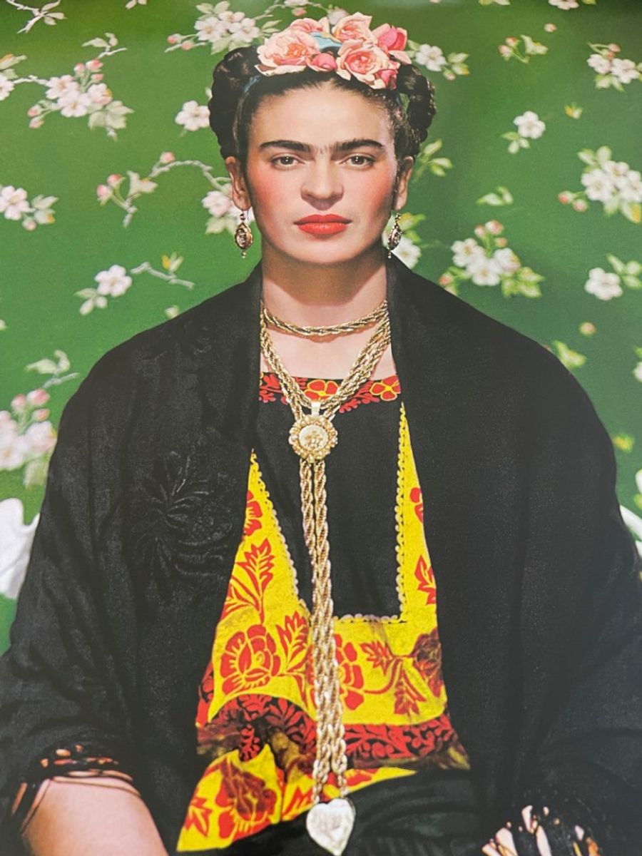 Nicolas Muray, Frida On Bench, New York City, image 2