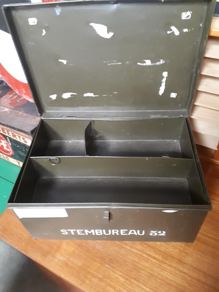 Industrieel Oud Stembureau Zaandam Blik Kist image 4