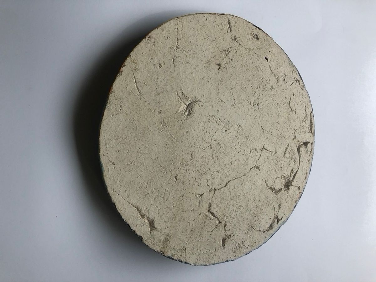 Bas-relief ‘apenkop’ In Keramiek image 4