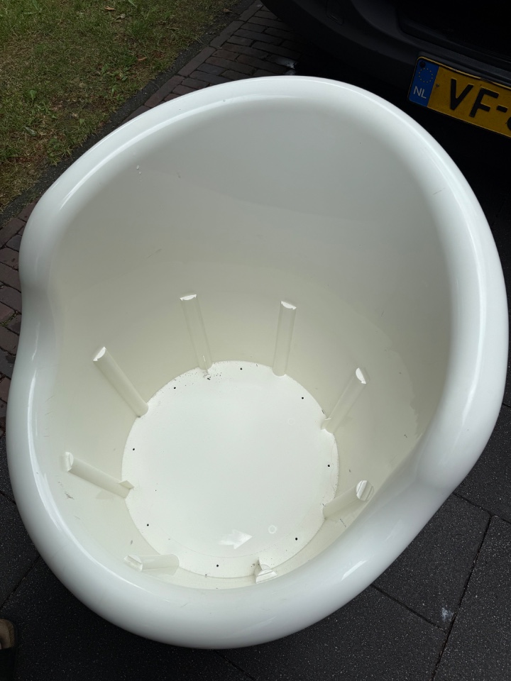 IKEA Poptorp Stoel Wit Met Zwart Kussen image 3