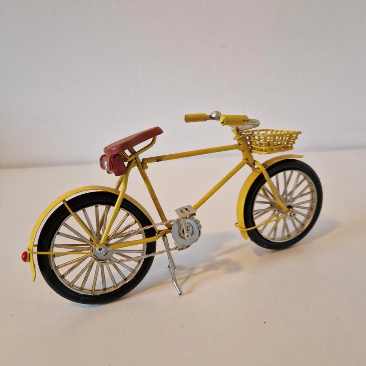 Miniatuur Fiets Beeldje Gele Fiets image 5