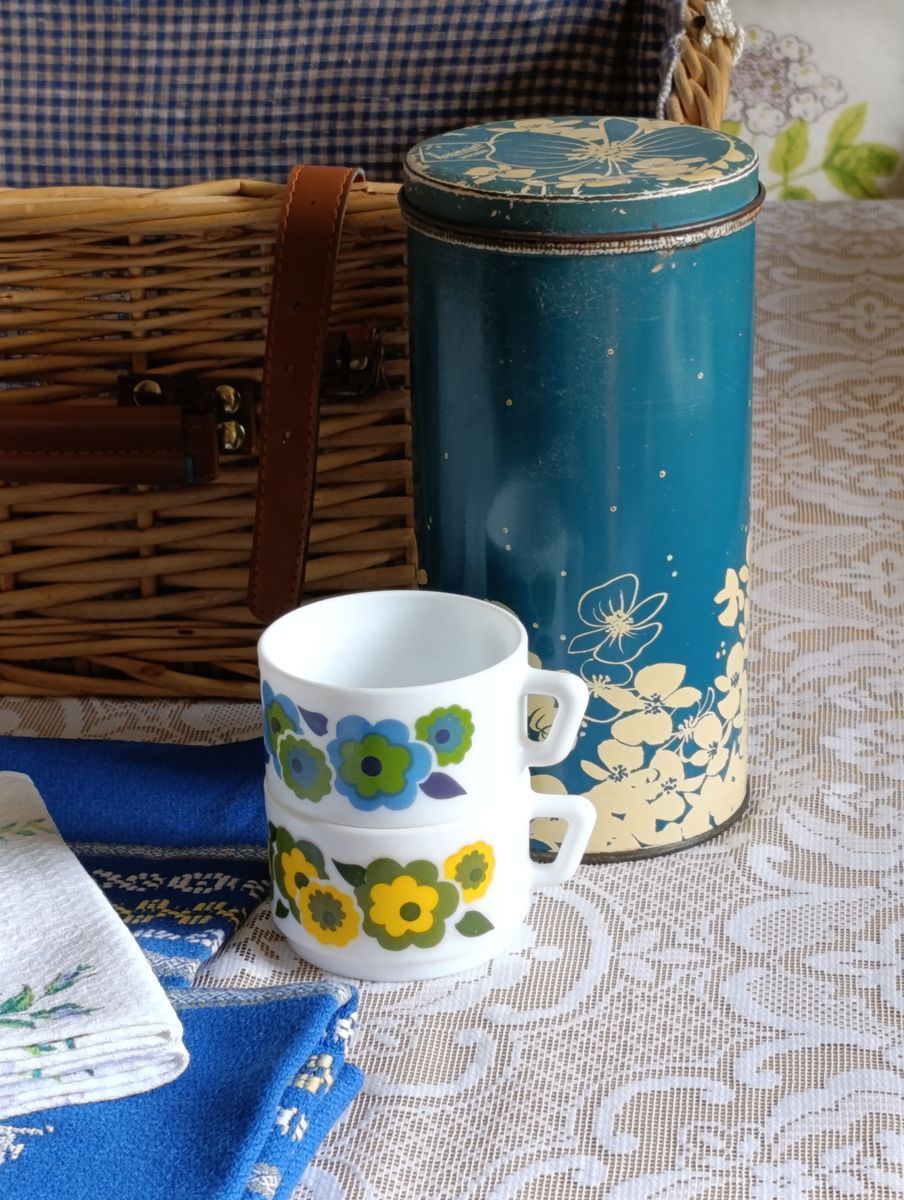 Vintage Unieke Picknickmand, Met Liefde Gerestyled image 13