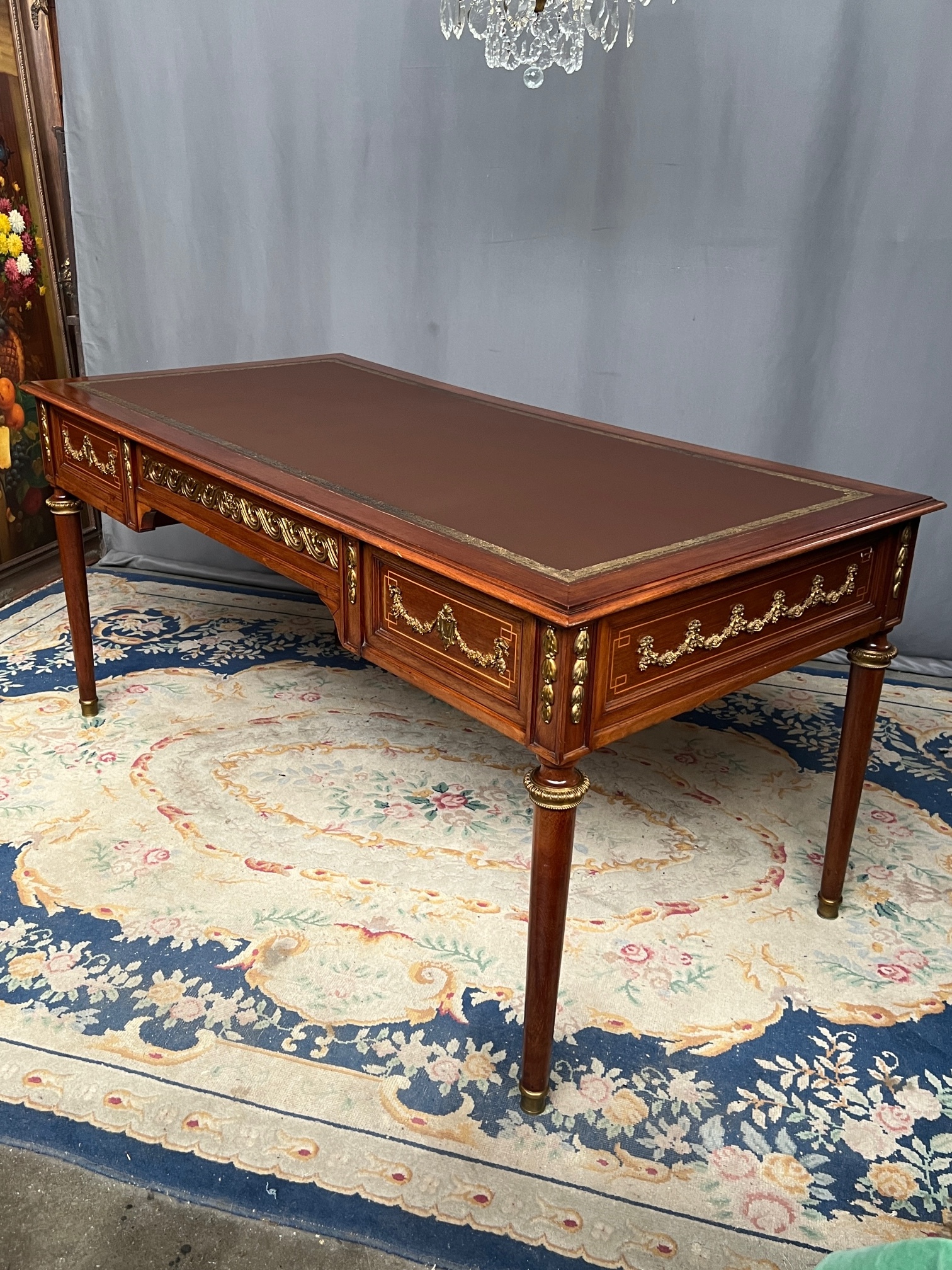 Bureau In Lodewijk Xvi-stijl. image 3