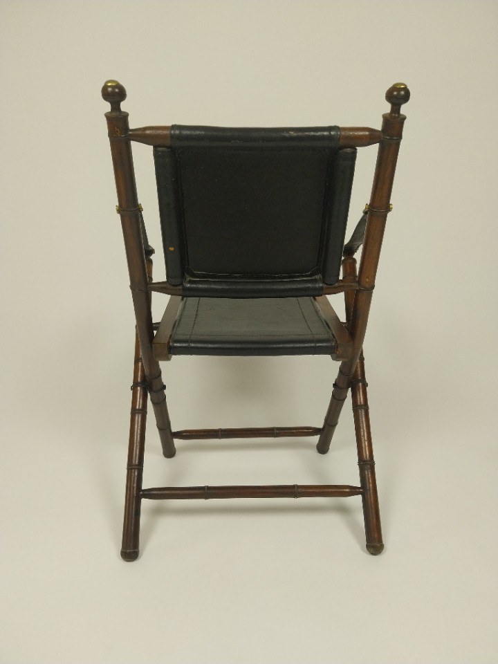 Opvouwbare Officiersstoel Van Leer En Teak In Koloniale Stijl image 6