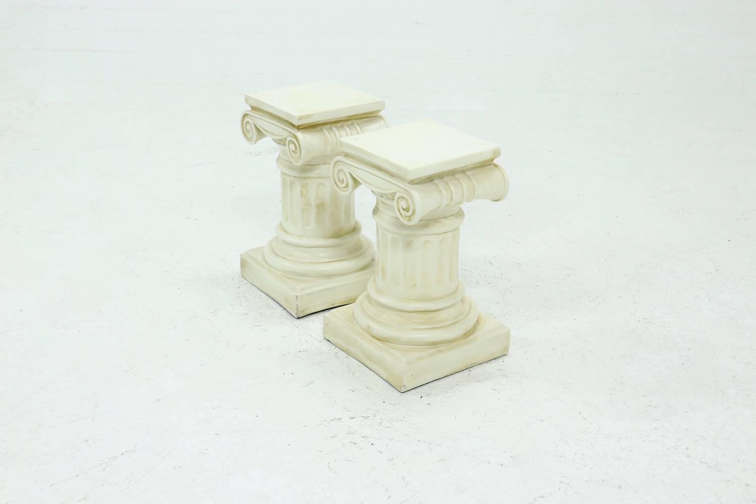 Set Memphis Stijl Neo Classical Side Tables 1980S image 5