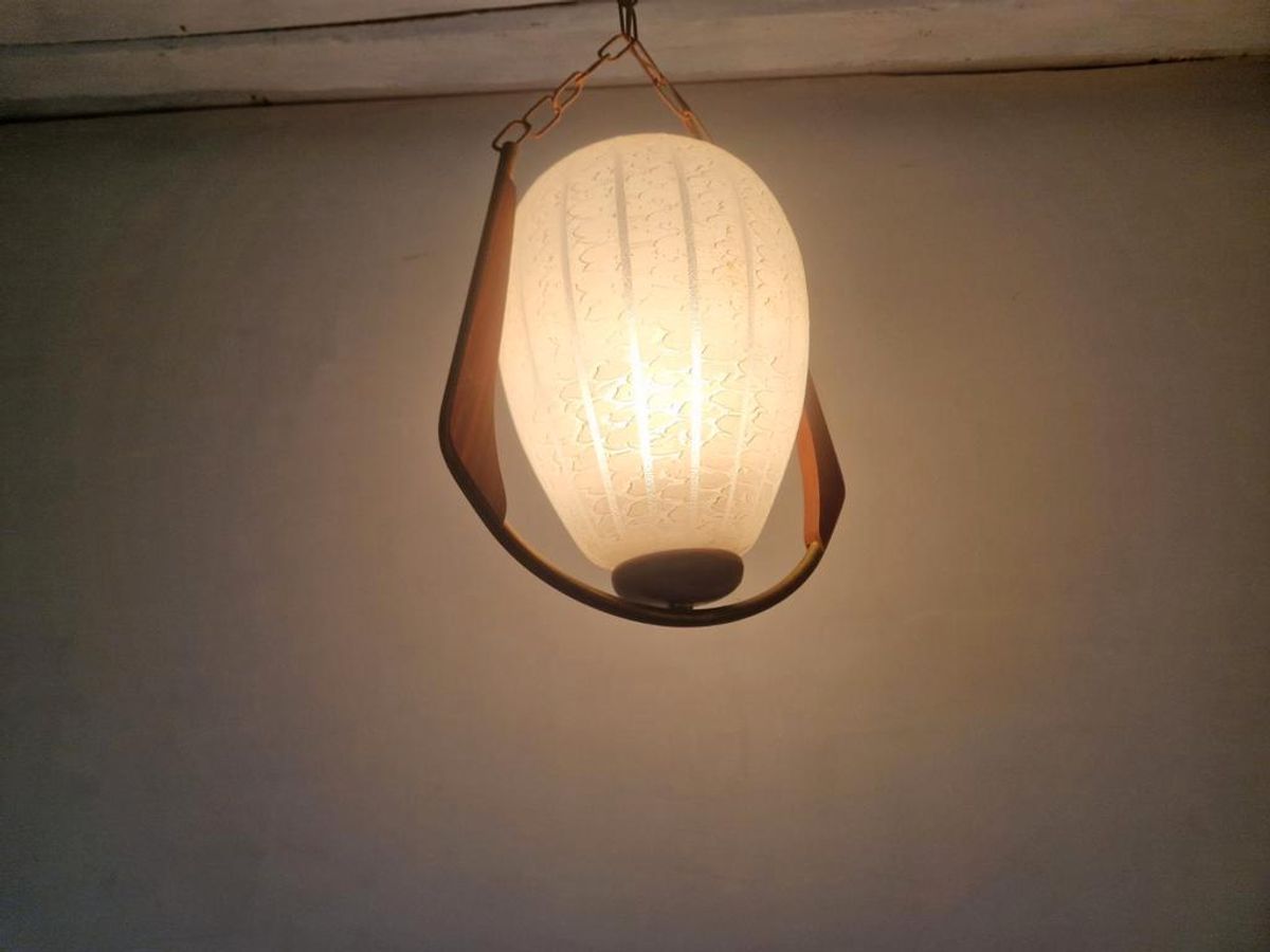 Vintage Scandinavische Teak En Glas Hanglamp. image 2