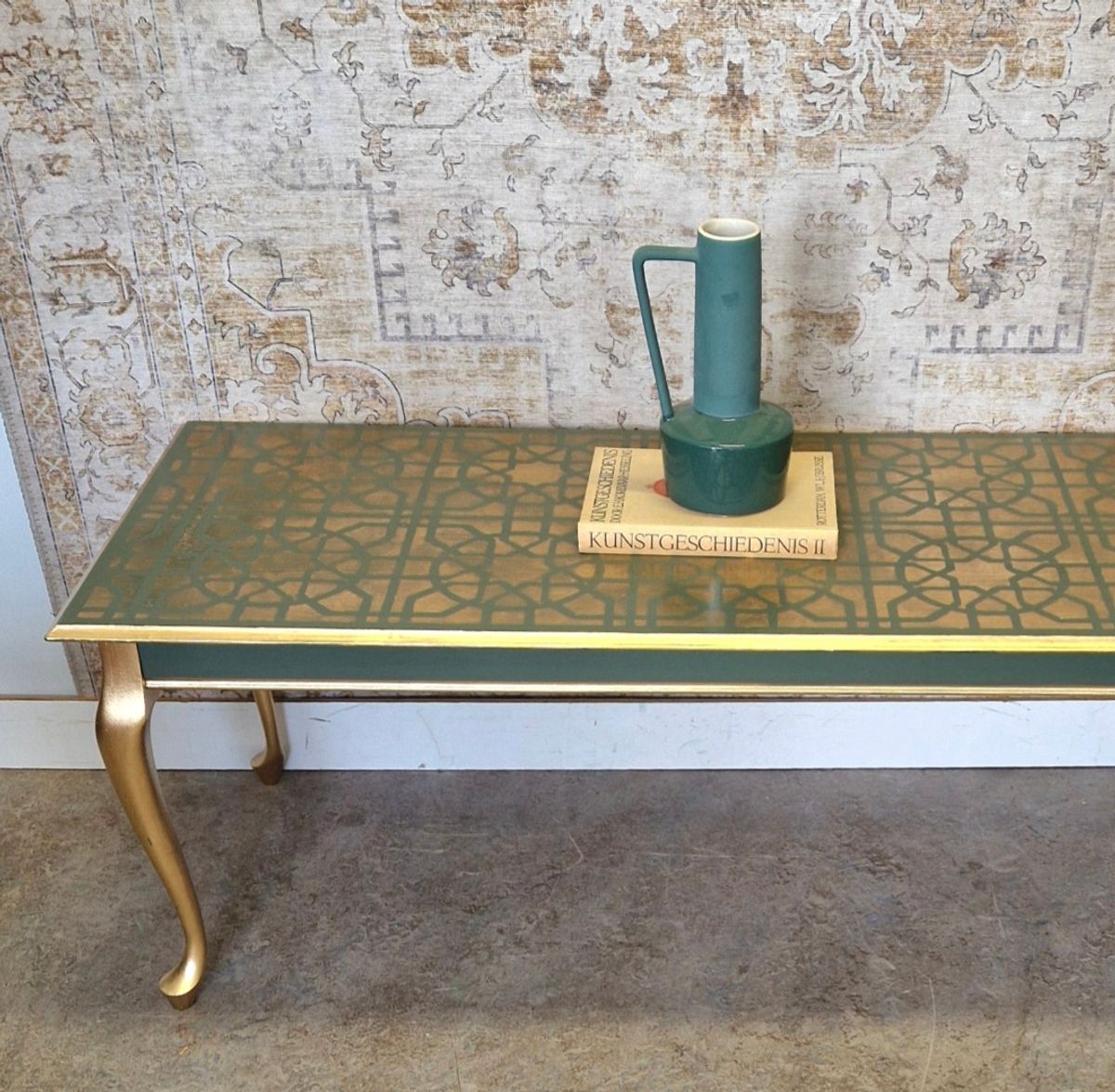Salontafel In Groen Met Goud Patronen image 4