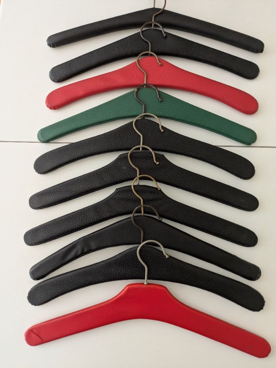 Kleerhangers image 4